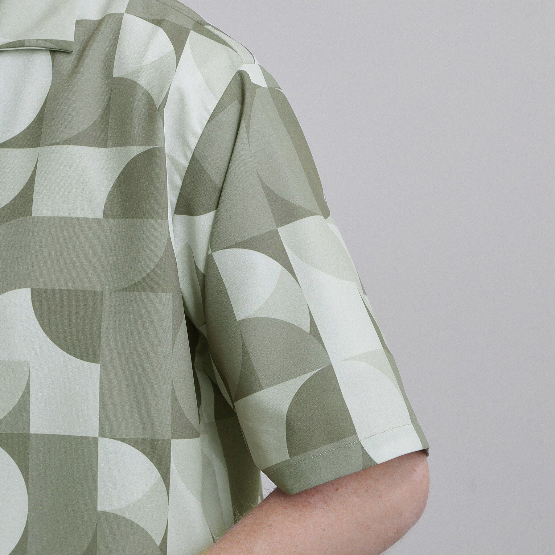 tk.TAKEO KIKUCHI「幾何学プリントシャツ」|シャツ・ブラウス|