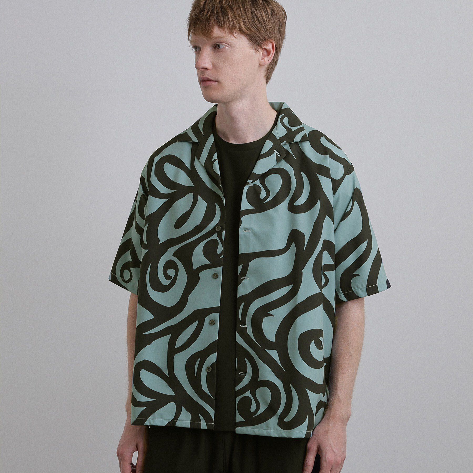 tk.TAKEO KIKUCHI「幾何学プリントシャツ」|シャツ・ブラウス|