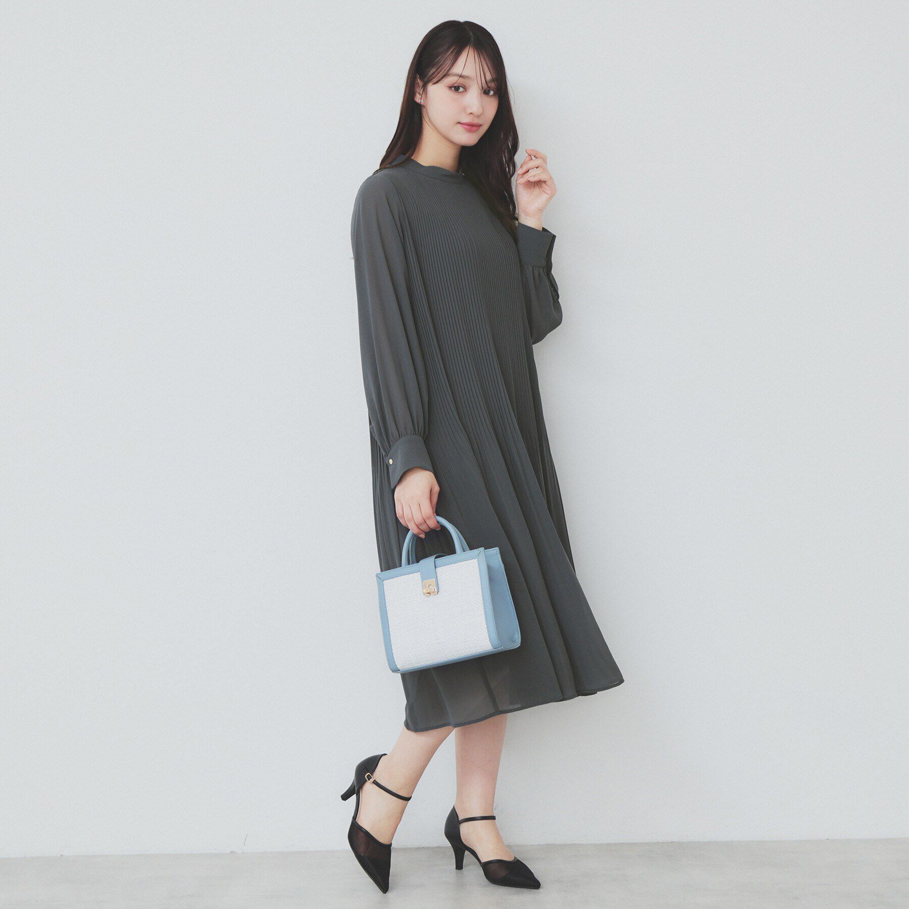 index「ベルト付きプリーツフレアワンピース【洗濯機洗い可/防シワ】」|ワンピース|