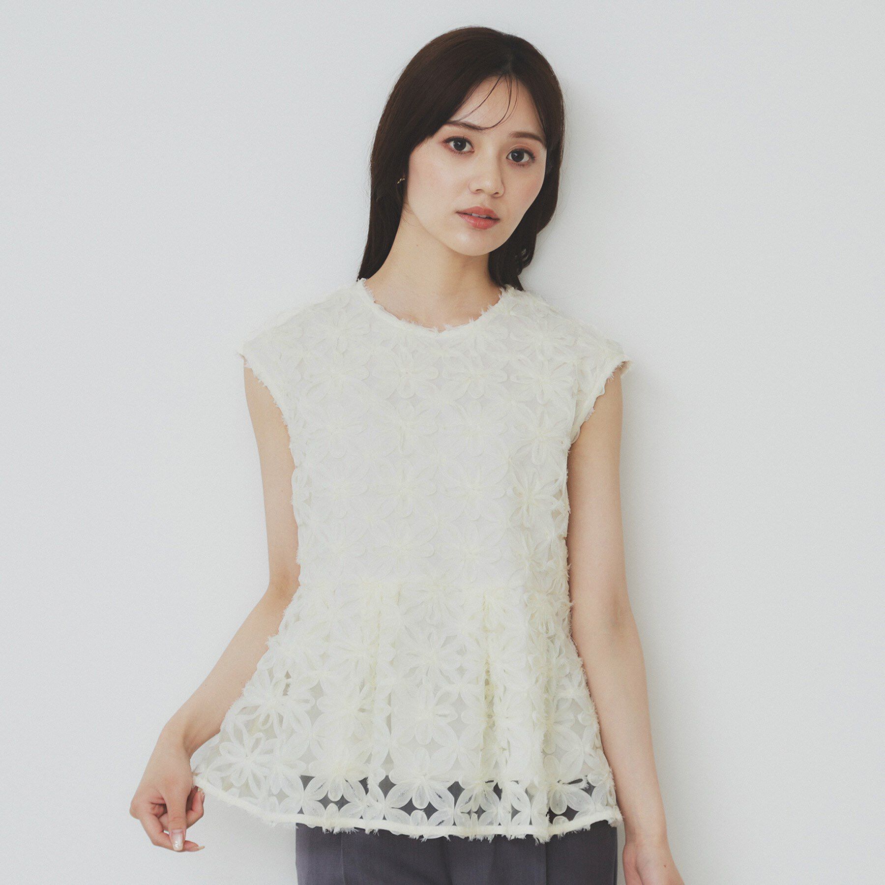 index「フラワーチュール刺繍ペプラムブラウス【洗える】」|シャツ・ブラウス|