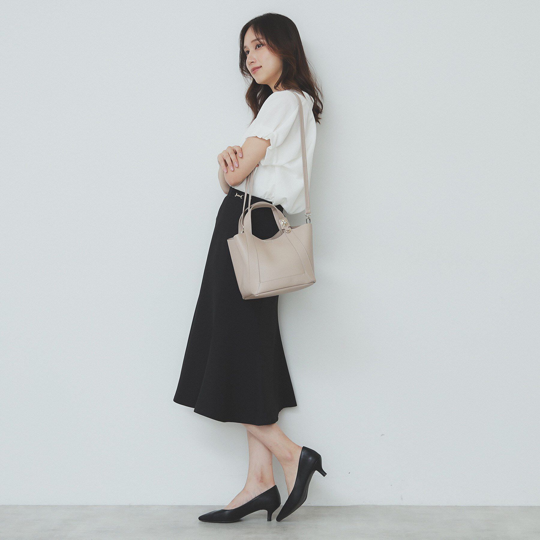 index「【2WAY】フラワーパーツ付き合皮ミドルトートバッグ」|トートバッグ|