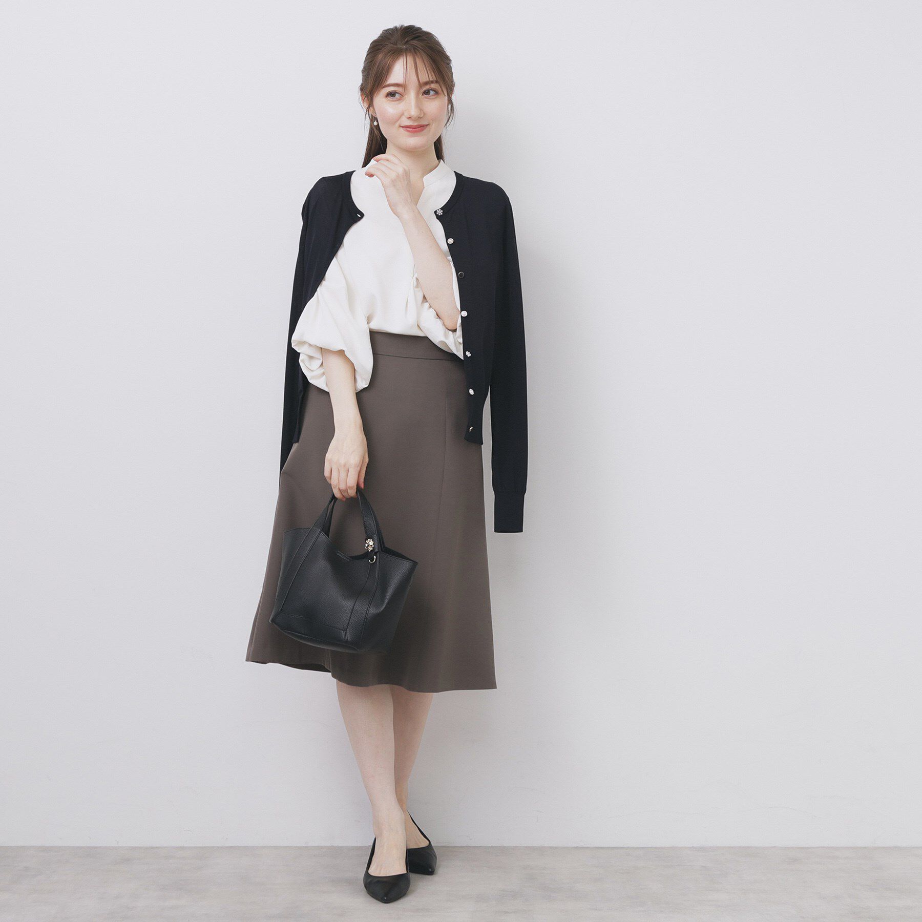 index「《美人百花掲載》ビジュークルーネックカーディガン【洗濯機洗い可/UVケア/接触冷感/抗ピル】」|カーディガン|