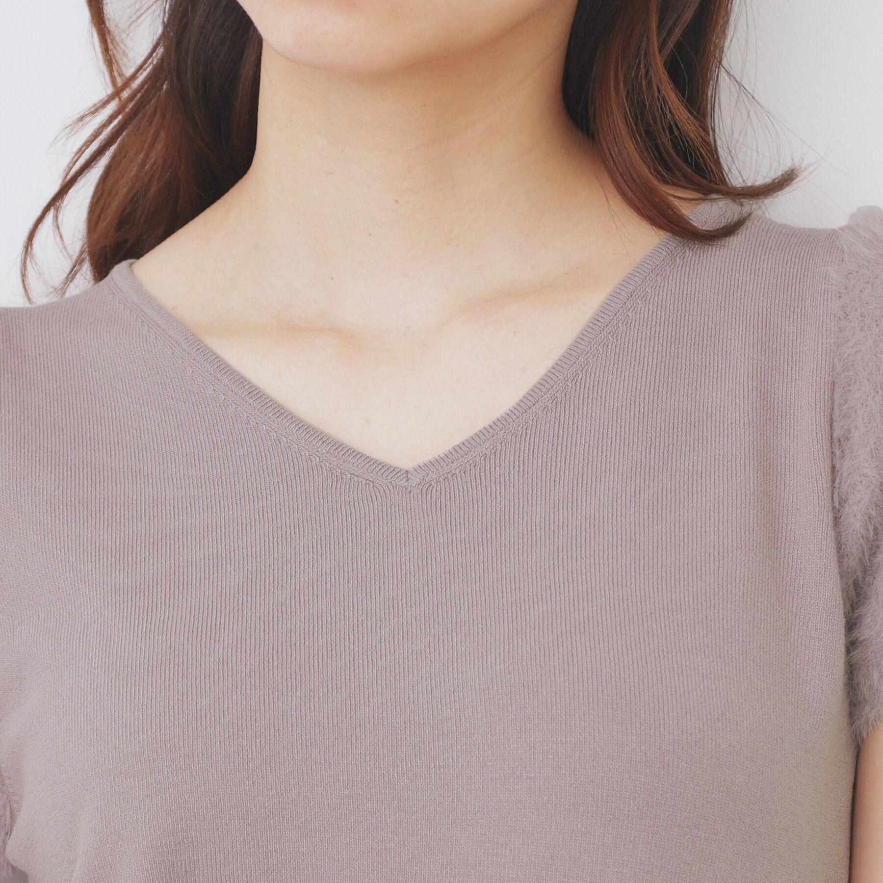 index「《6色展開》フェザーパフスリーブVネックニット【洗濯機洗い可】」|ニット・セーター|