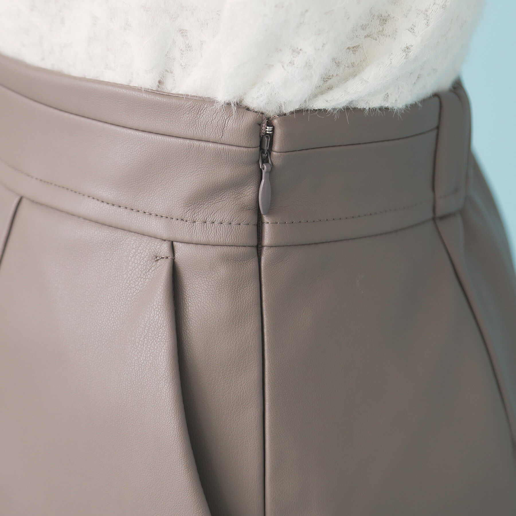 index「レザー調ストレッチAラインロングスカート【洗える】」|スカート|