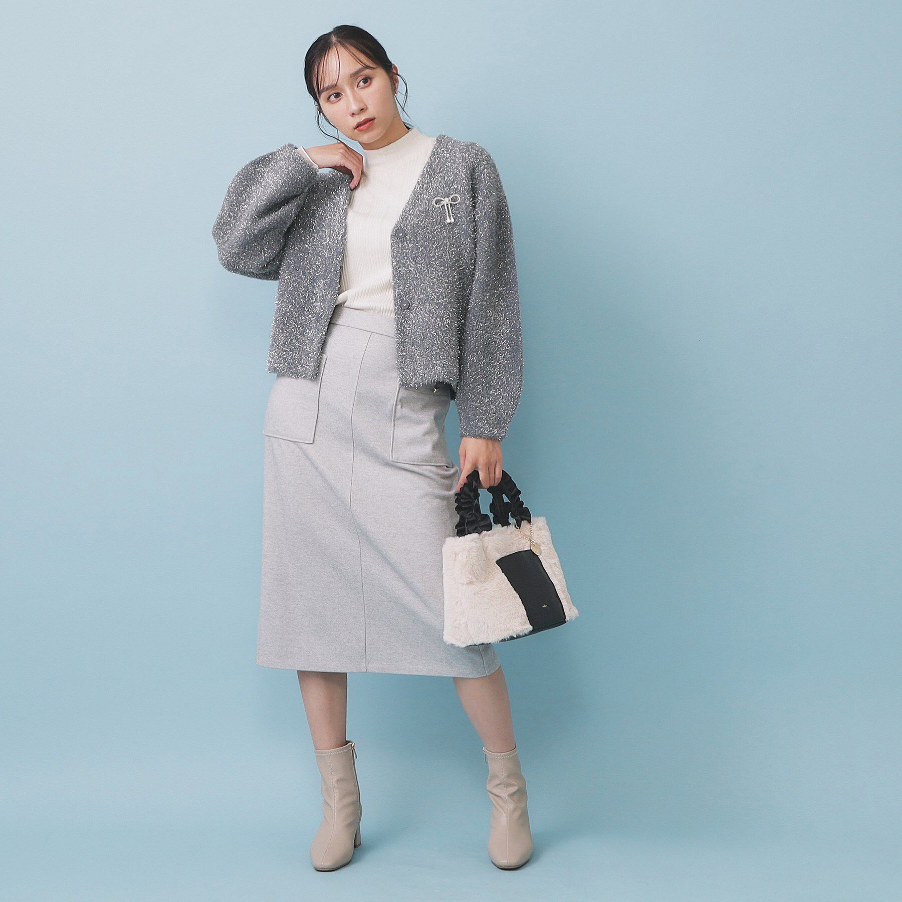 index「リボンブローチフィルムラメフェザーカーディガン【洗濯機OK】」|カーディガン|