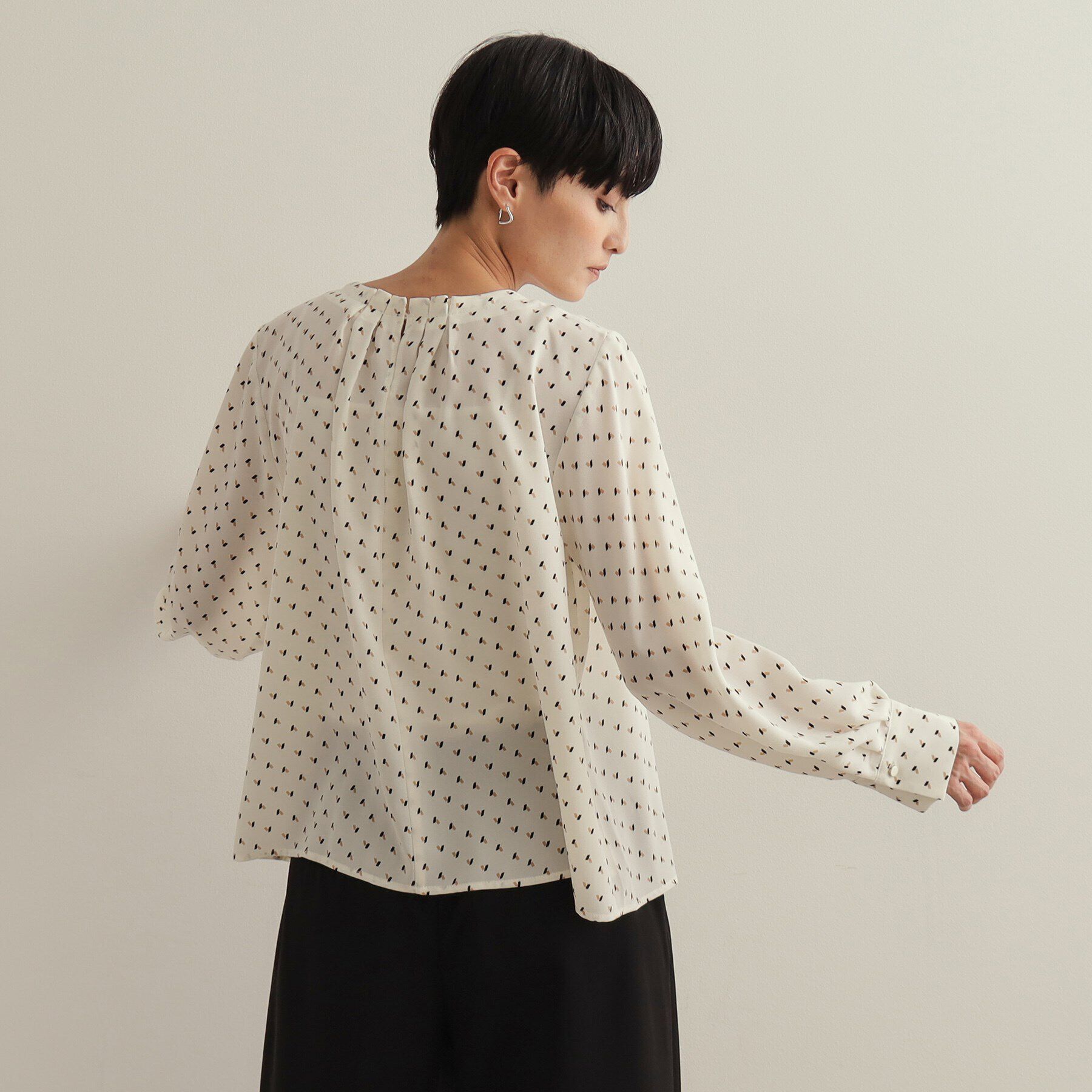 OPAQUE.CLIP「タックジョーゼットブラウス【洗濯機洗い可】」|シャツ・ブラウス|