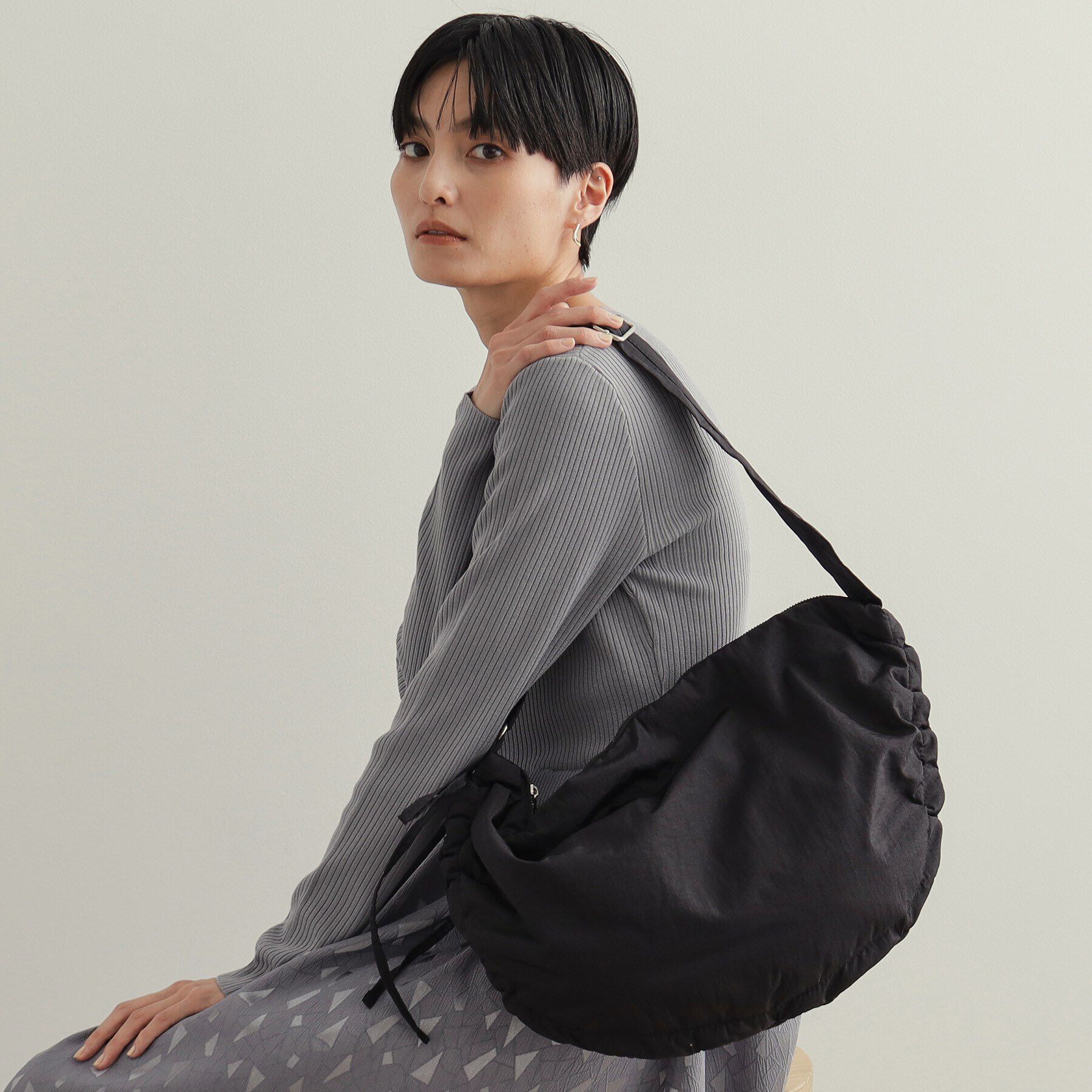 OPAQUE.CLIP「【2WAY/軽量】サイドドロストムーンミドルショルダー」|ショルダー・メッセンジャー|