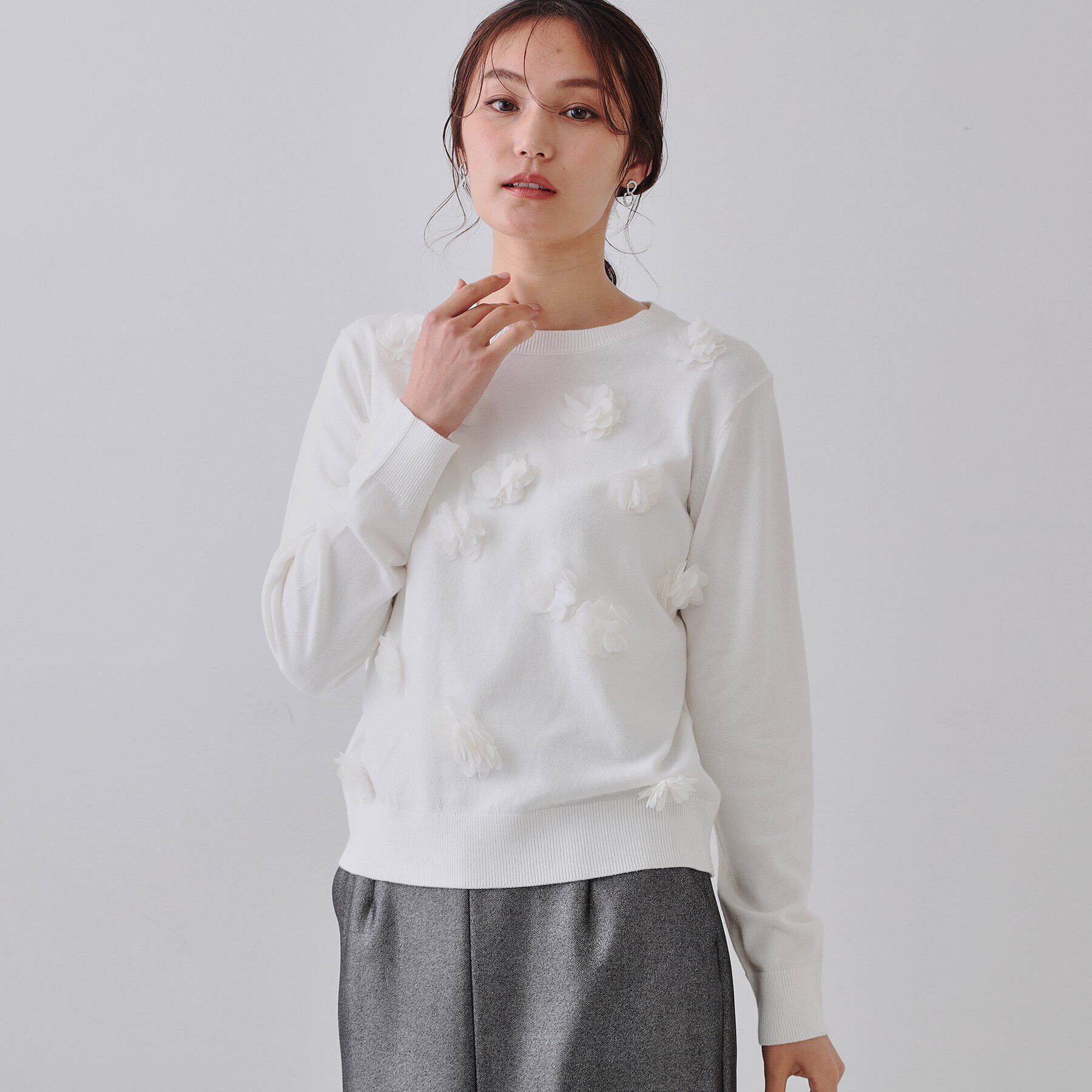 OPAQUE.CLIP「フラワーモチーフニット【洗濯機洗い可】」|ニット・セーター|オフホワイト(003