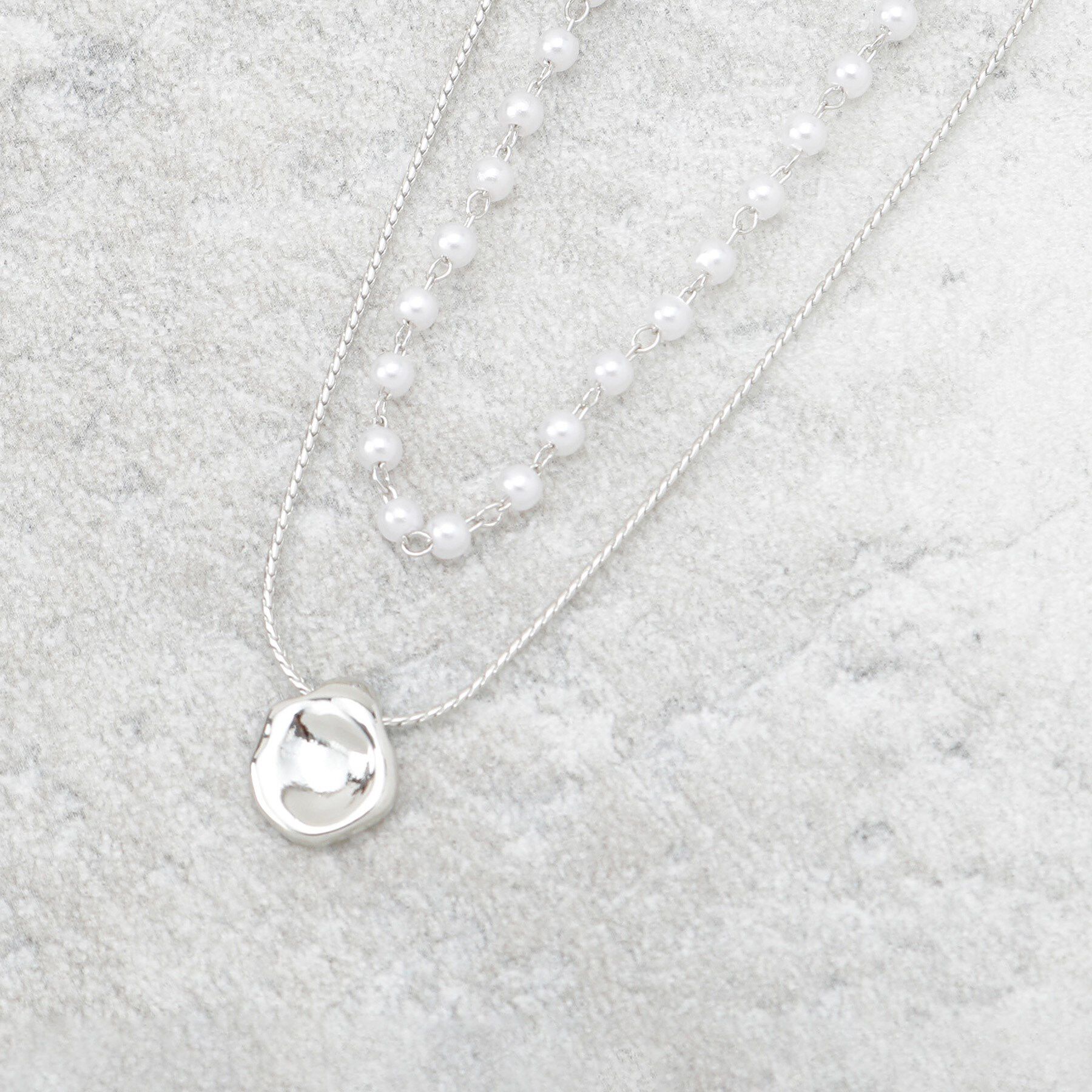 OPAQUE.CLIP「フェイクパール&times;コインチェーン 2連ネックレス」|ネックレス|シルバー(006)
