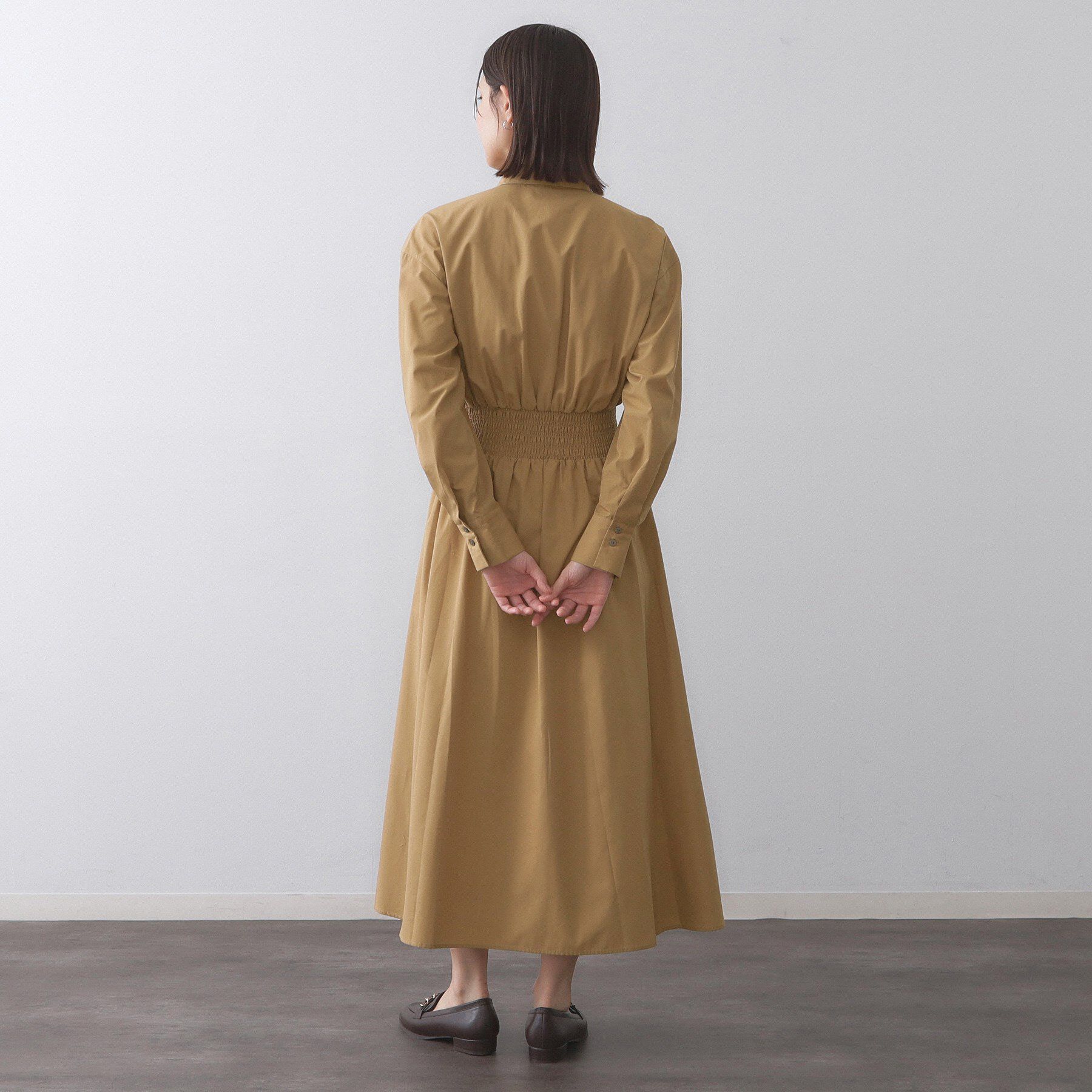 OPAQUE.CLIP「シャーリングフィット＆フレアシャツワンピース【洗濯機洗い可】」|ワンピース|