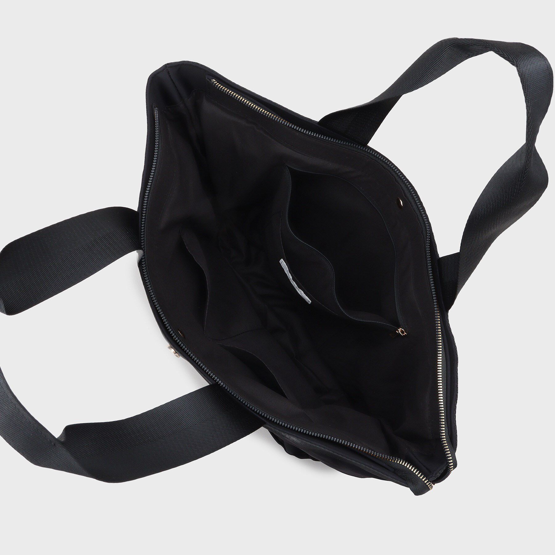 OPAQUE.CLIP「【軽量／A4サイズ対応】トライアングルビッグトートバッグ」|トートバッグ|