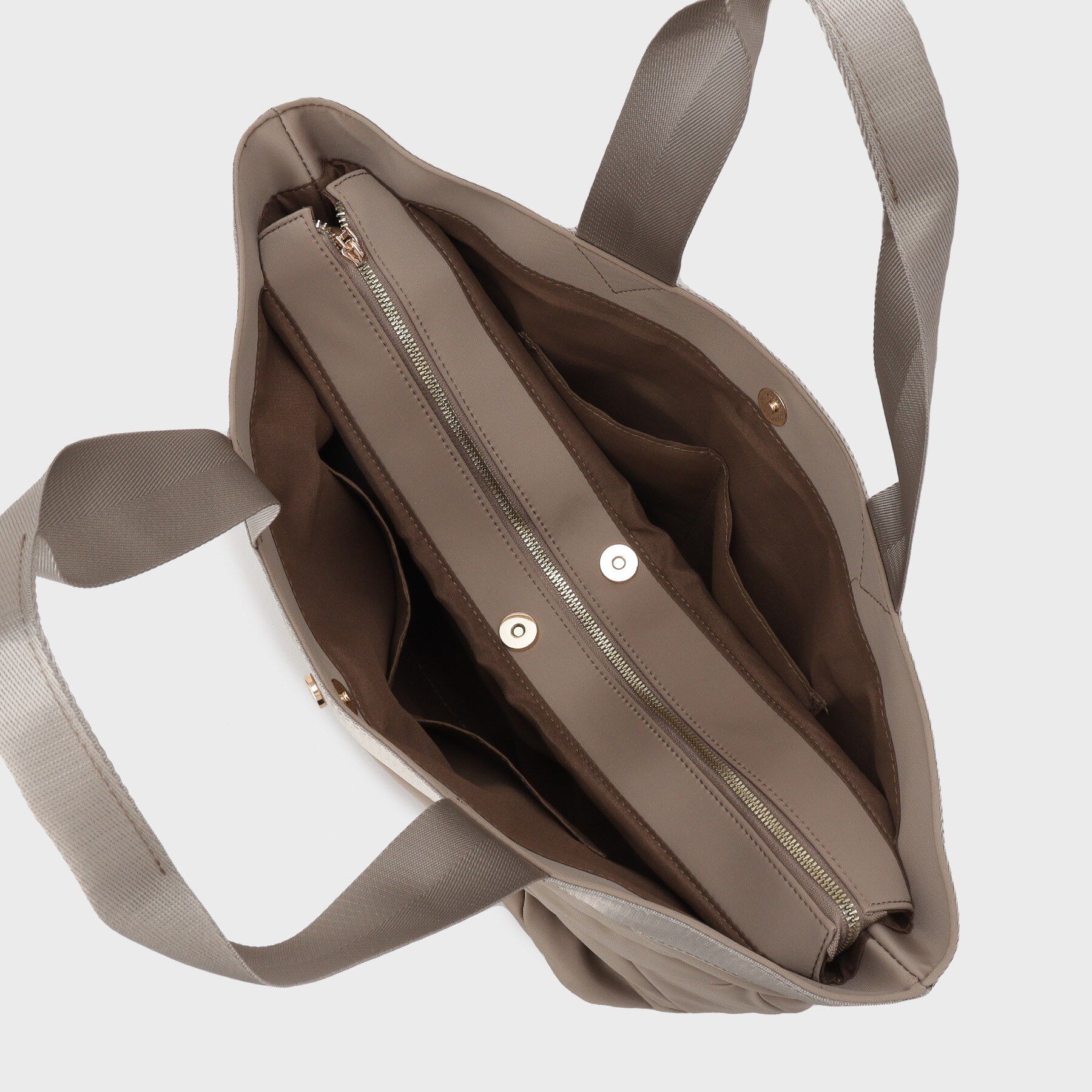 OPAQUE.CLIP「【軽量／A4サイズ対応】トライアングルビッグトートバッグ」|トートバッグ|