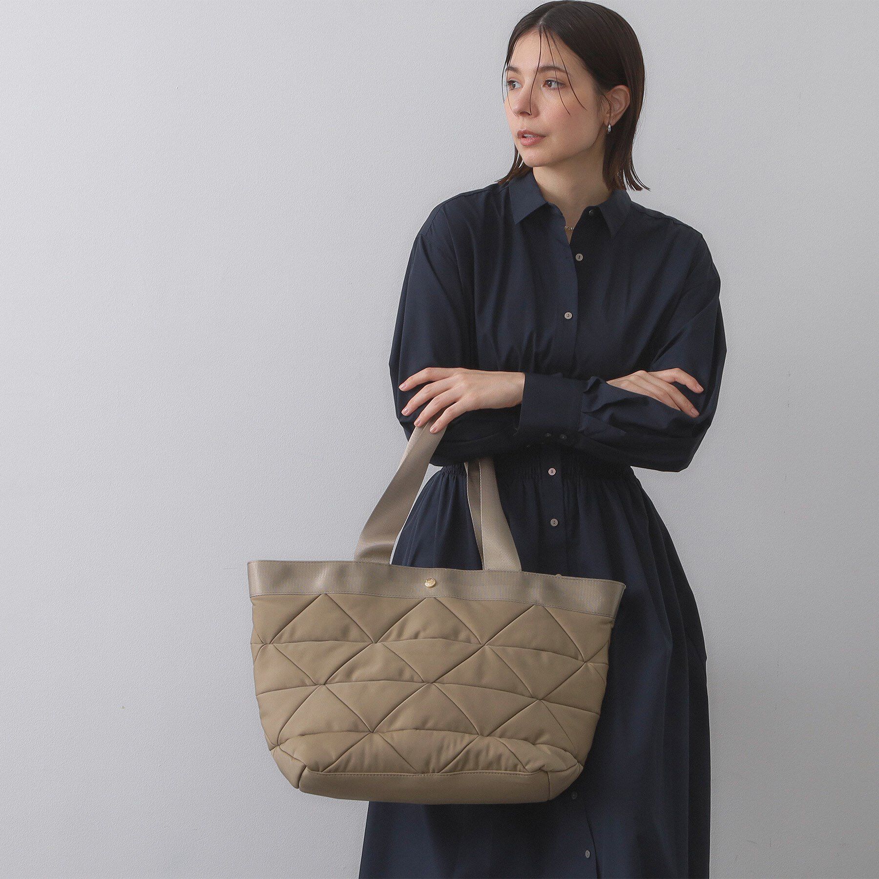 OPAQUE.CLIP「【軽量／A4サイズ対応】トライアングルビッグトートバッグ」|トートバッグ|