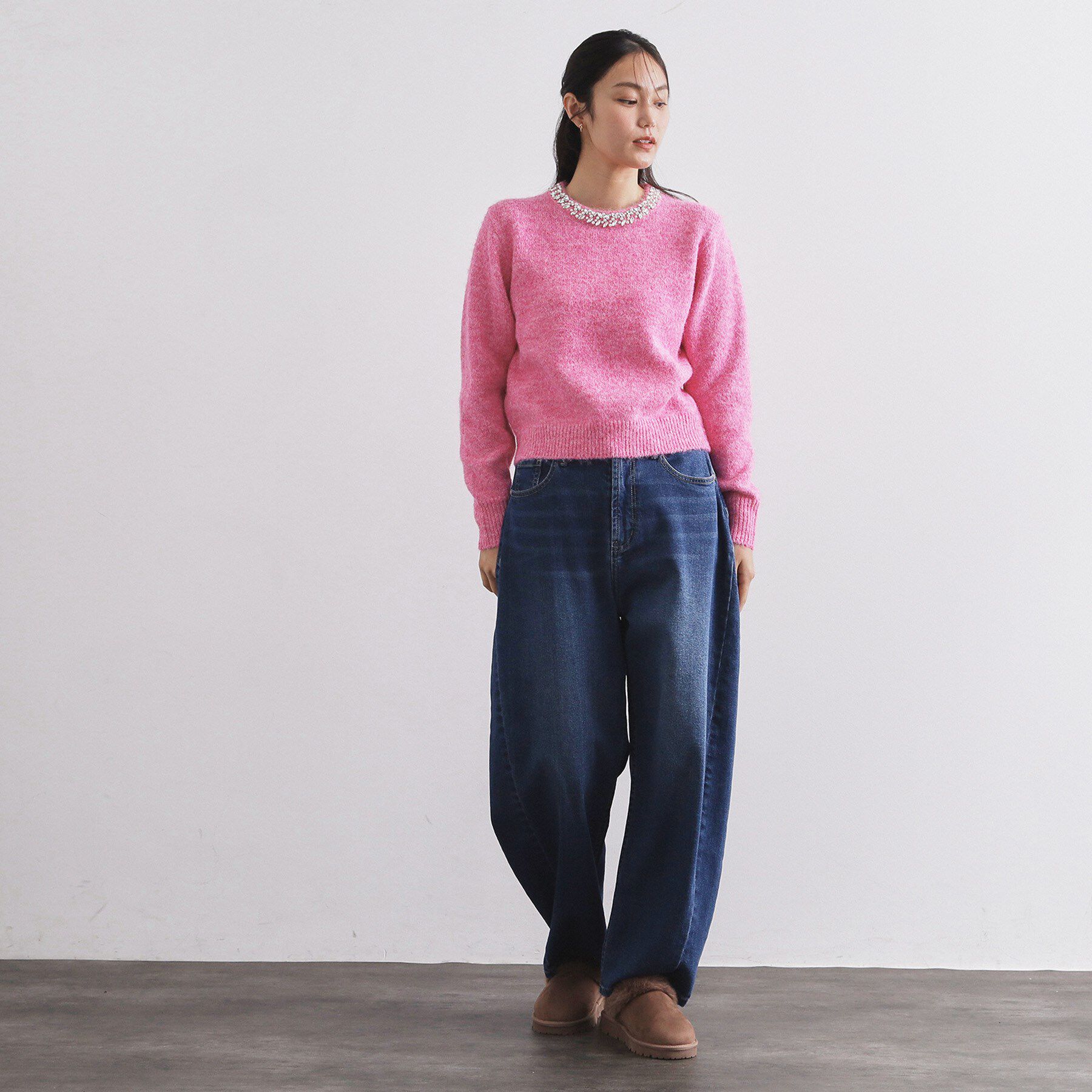 OPAQUE.CLIP「ビジューネックミドルゲージニット【洗濯機OK】」|ニット・セーター|