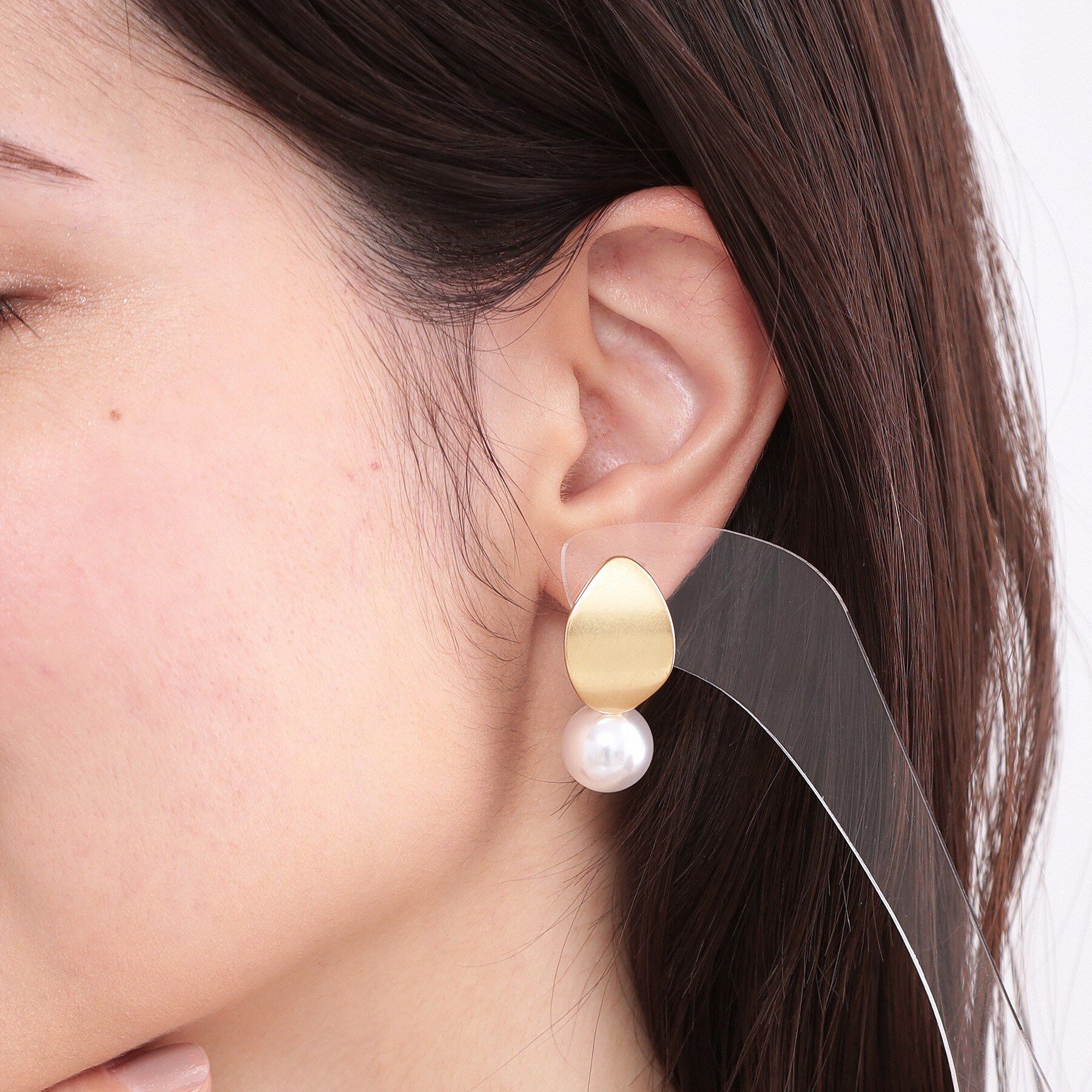 OPAQUE.CLIP「メタル&times;フェイクパール ボリュームピアス」|ピアス|