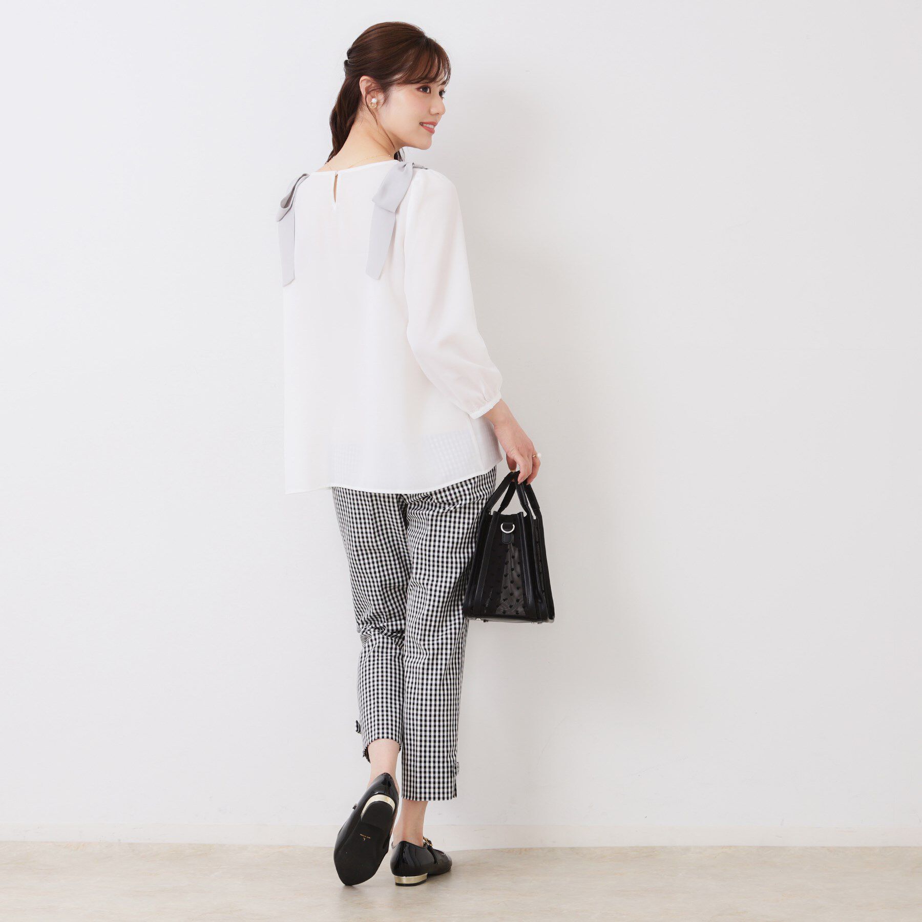 Couture broach「【スッキリ見え・美脚・通勤】リボンポイントサテストパンツ」|その他|