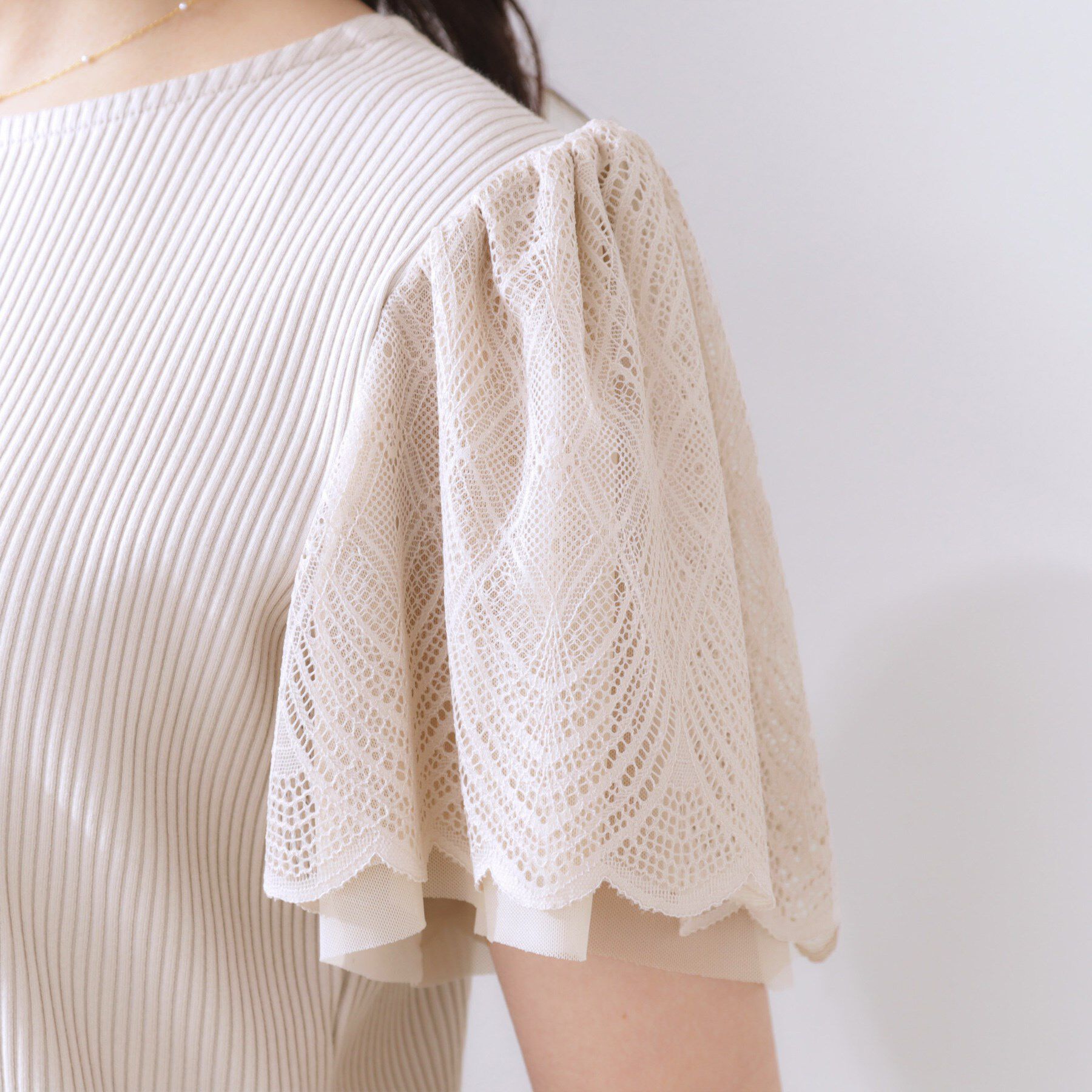 Couture broach「【二の腕カバー・通勤】レース袖テレコトップス」|Tシャツ・カットソー|