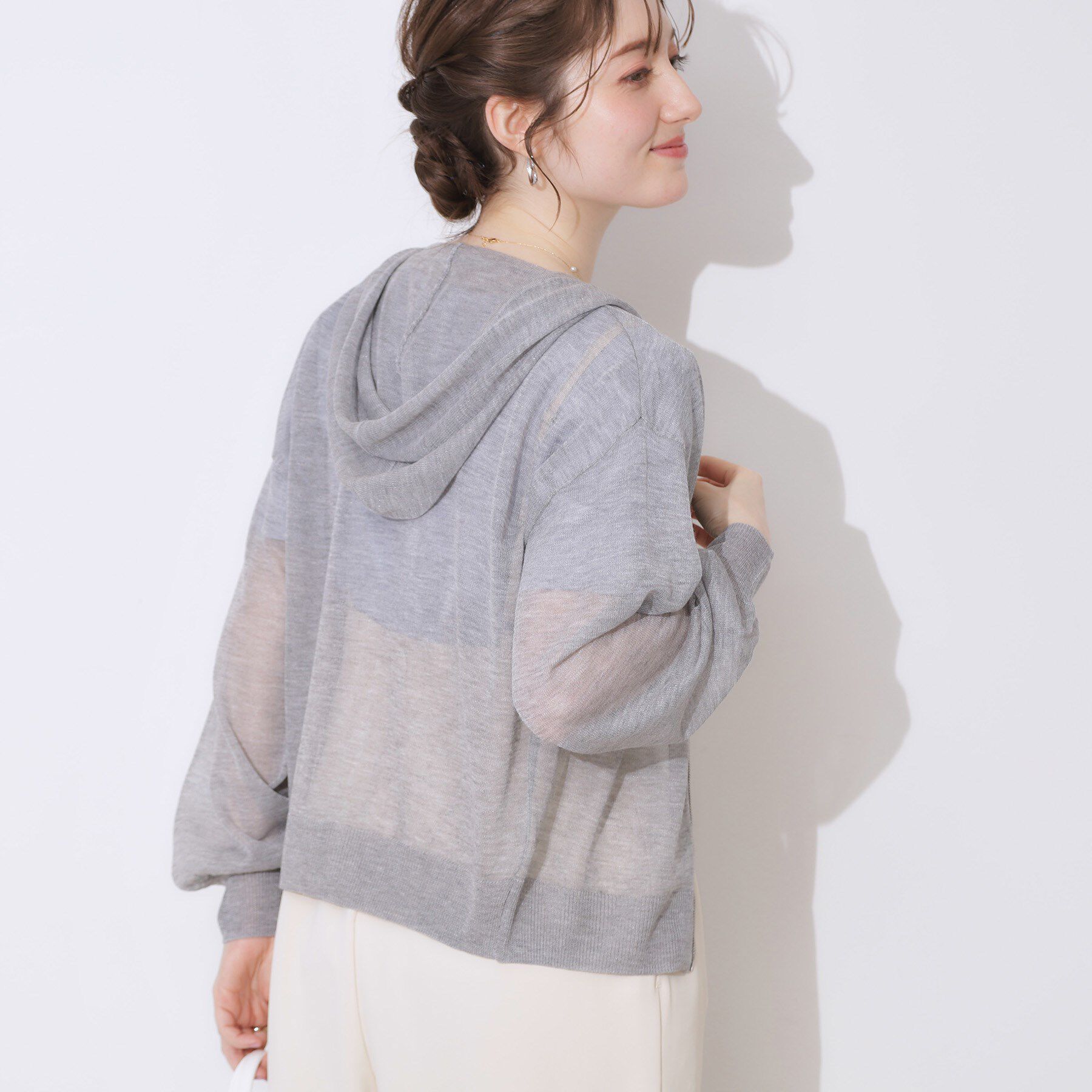 Couture broach「【上品な透け感・大人カジュアル】シアージップアップフーディー」|パーカー|