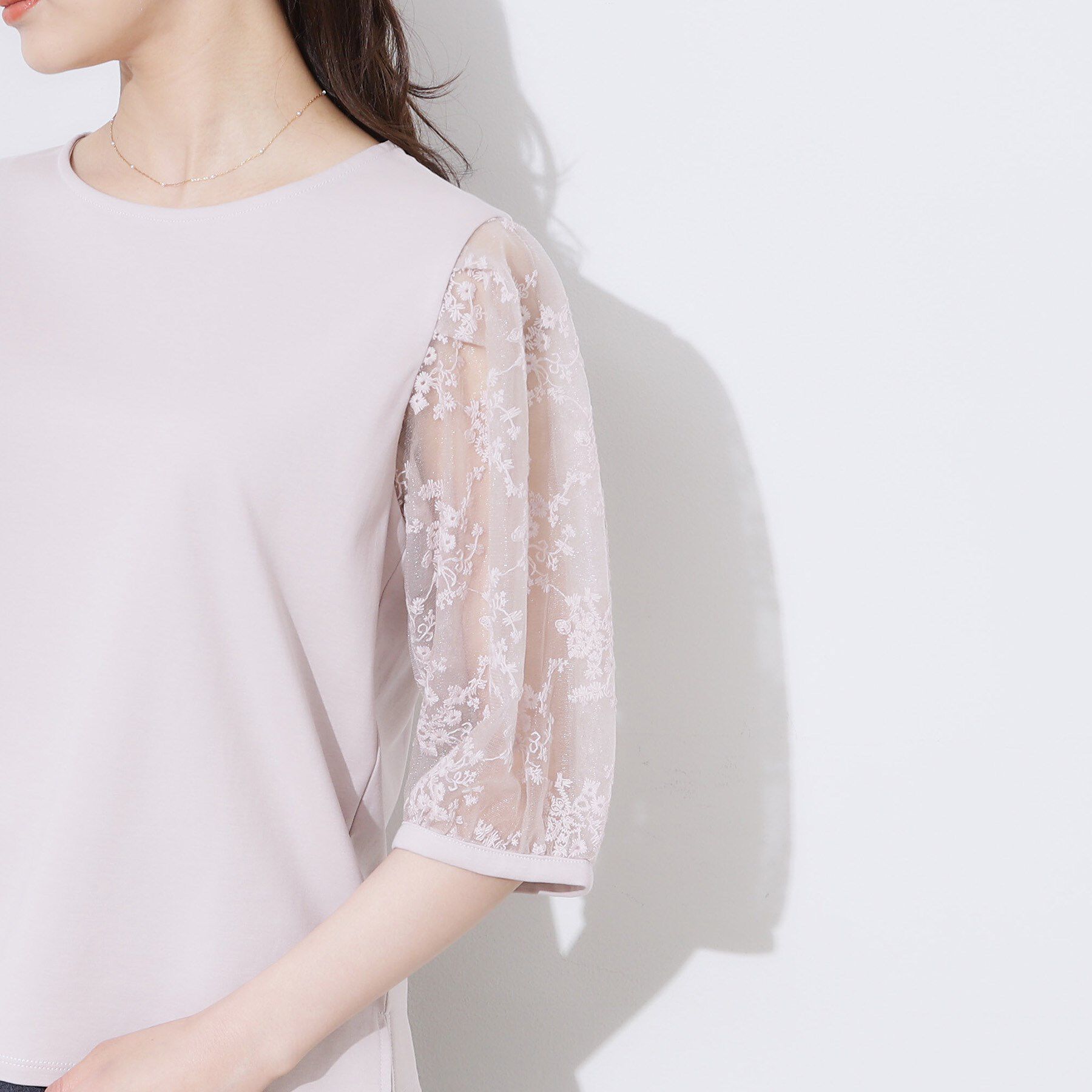 Couture broach「【接触冷感・UV・マシンウォッシャブル】袖レースデザイントップス」|Tシャツ・カットソー|
