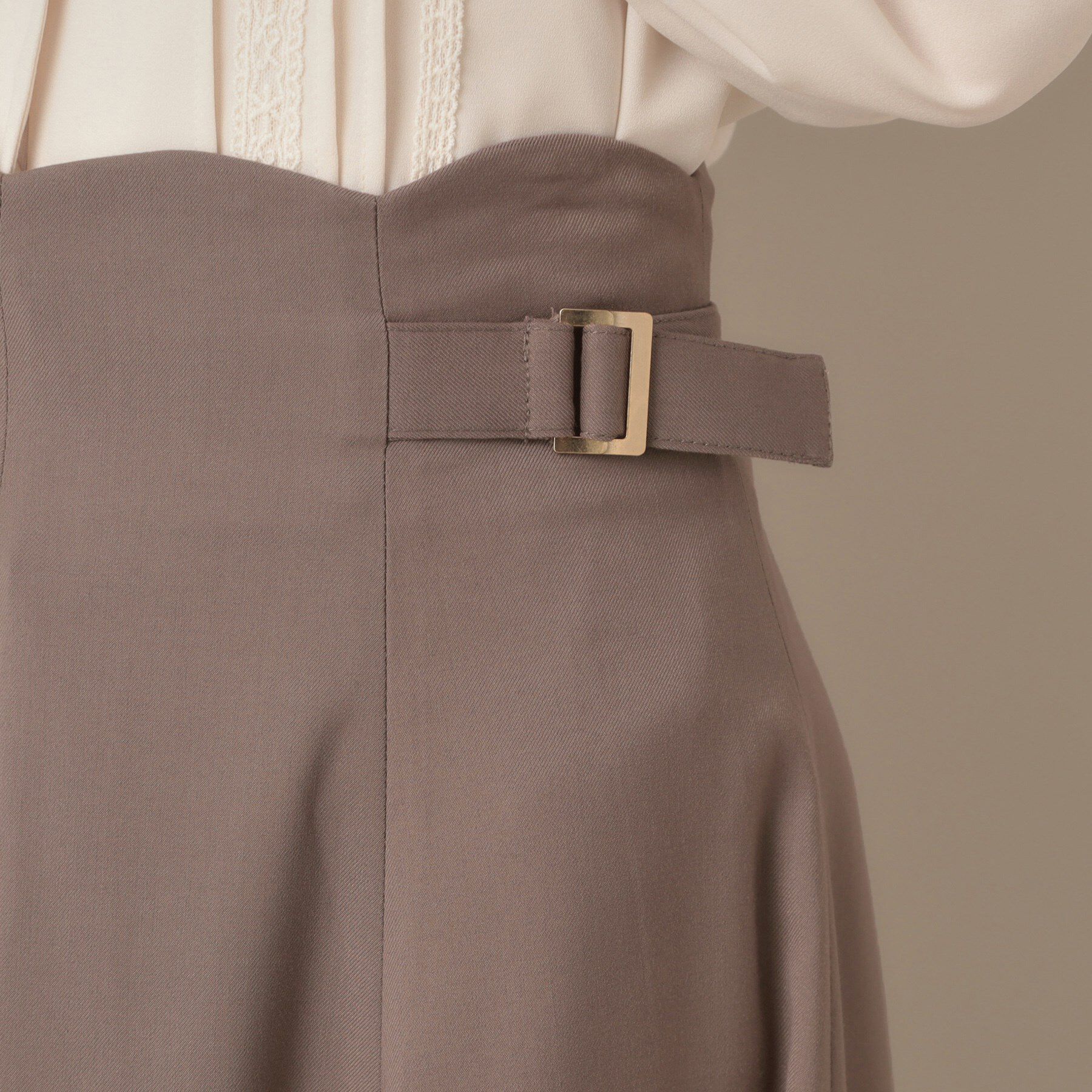 Couture broach「【大人可愛い・通勤】スカラウエスト サイドベルト パネルスカート」|スカート|