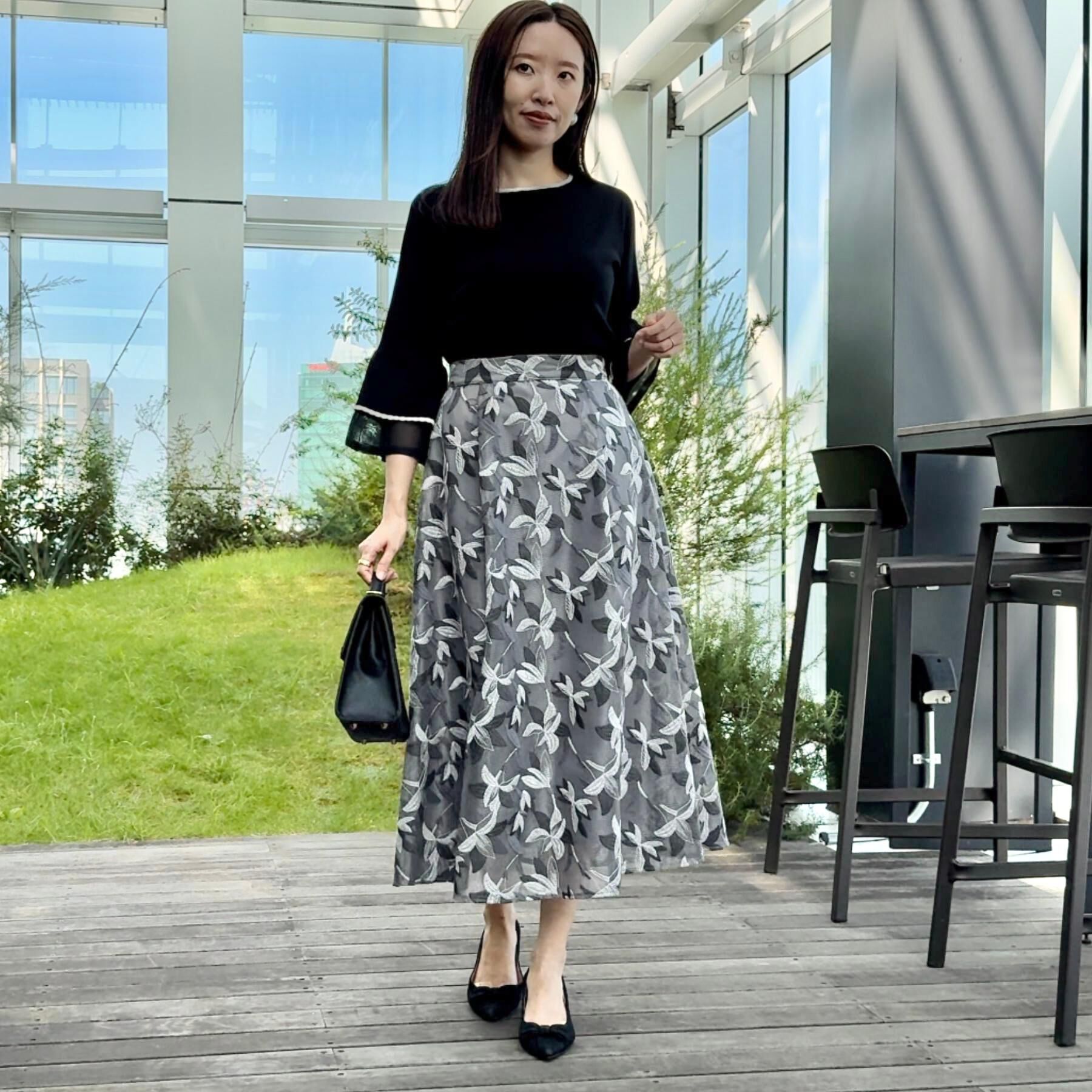 Couture broach「【フェミニン・着映え・通勤】シアーフレアー袖ニットトップス」|ニット・セーター|