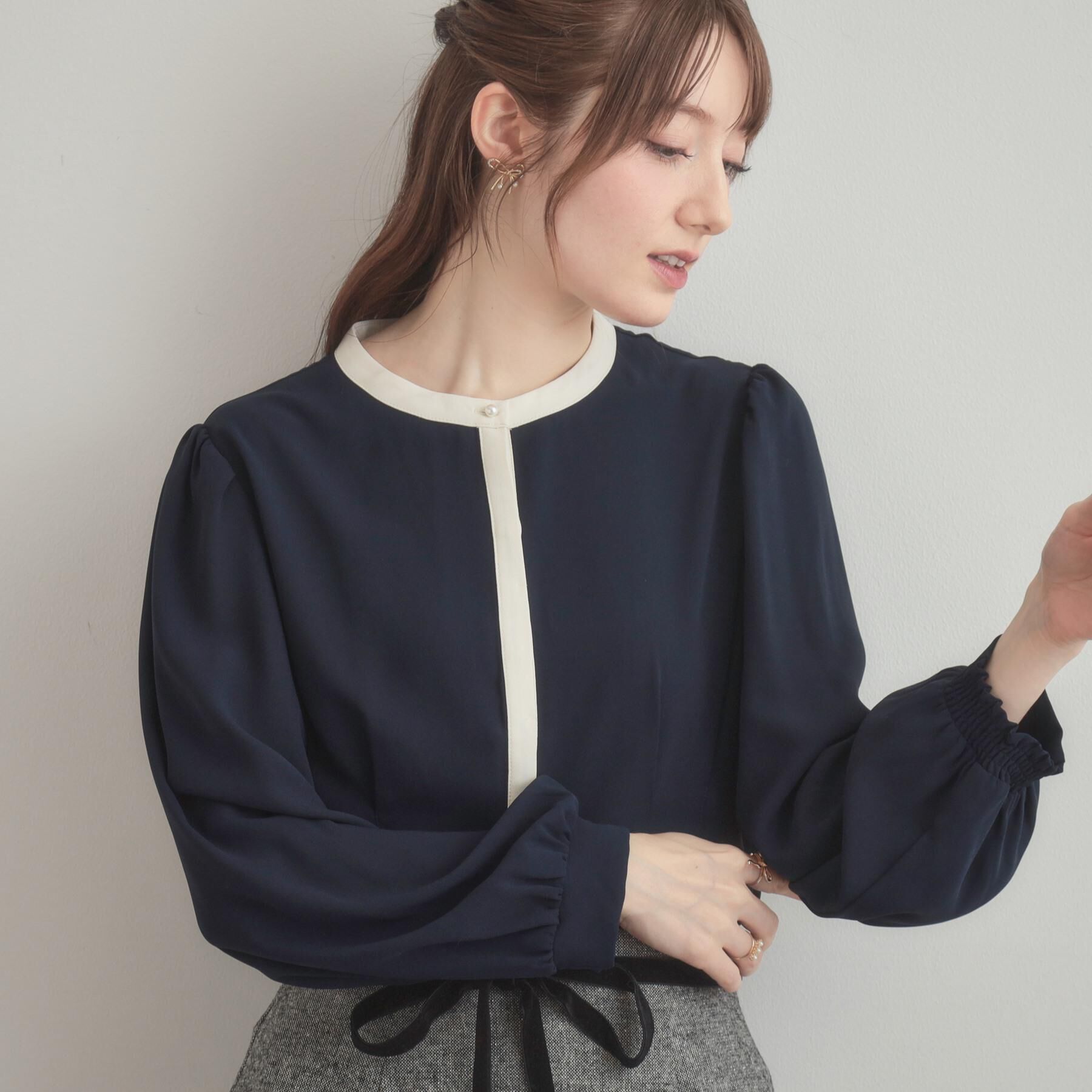 Couture broach「【きれいめ・通勤】配色羽織れるブラウス」|シャツ・ブラウス|ネイビー(594)