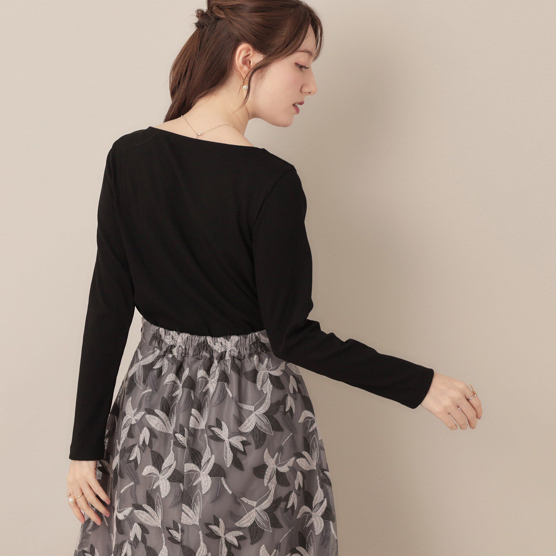 Couture broach「【マシンウォッシャブル・通勤・大人可愛い】ハートネックテレコプルオーバー」|Tシャツ・カットソー|