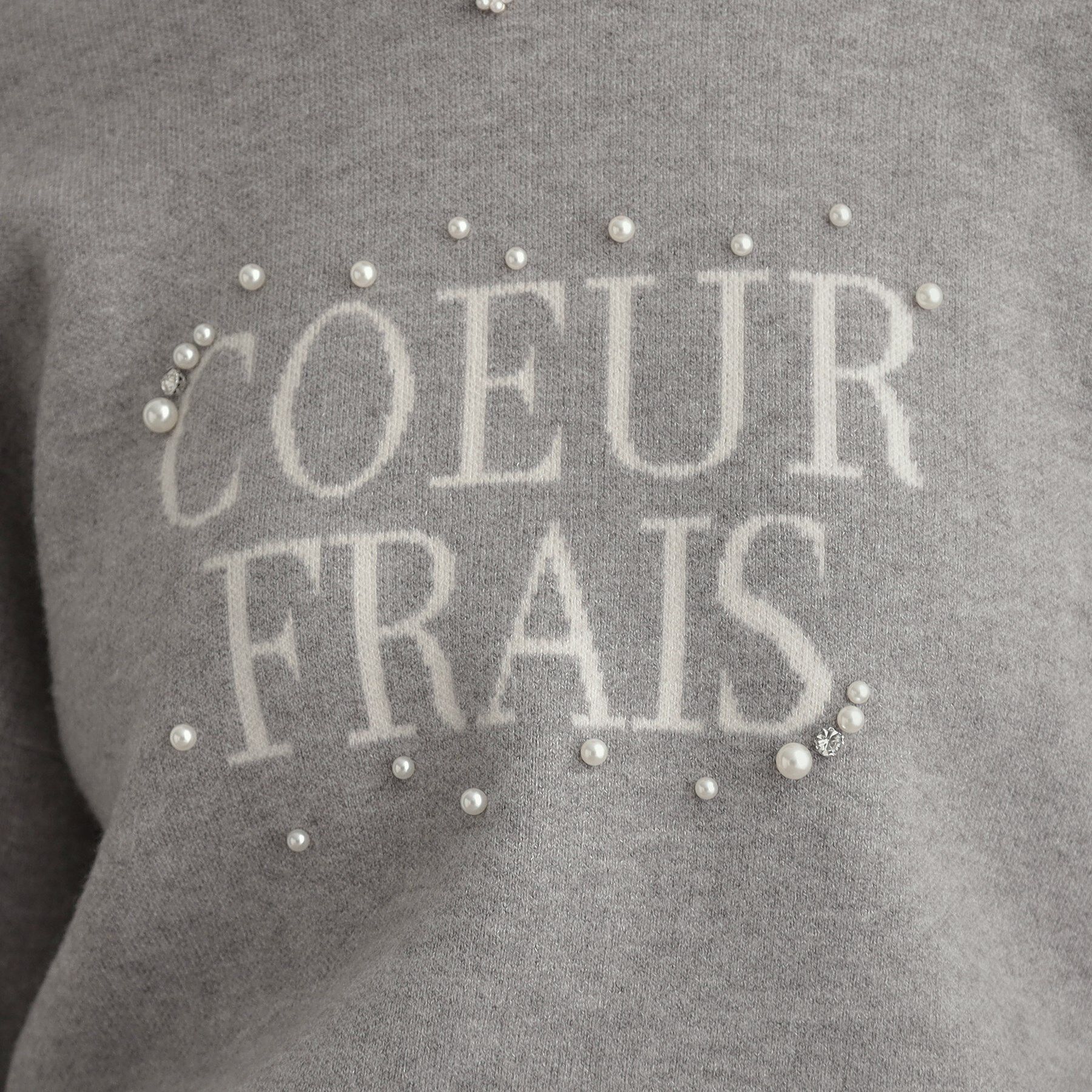 Couture broach「【パール調・ビジューデザイン】華やかロゴニット」|ニット・セーター|