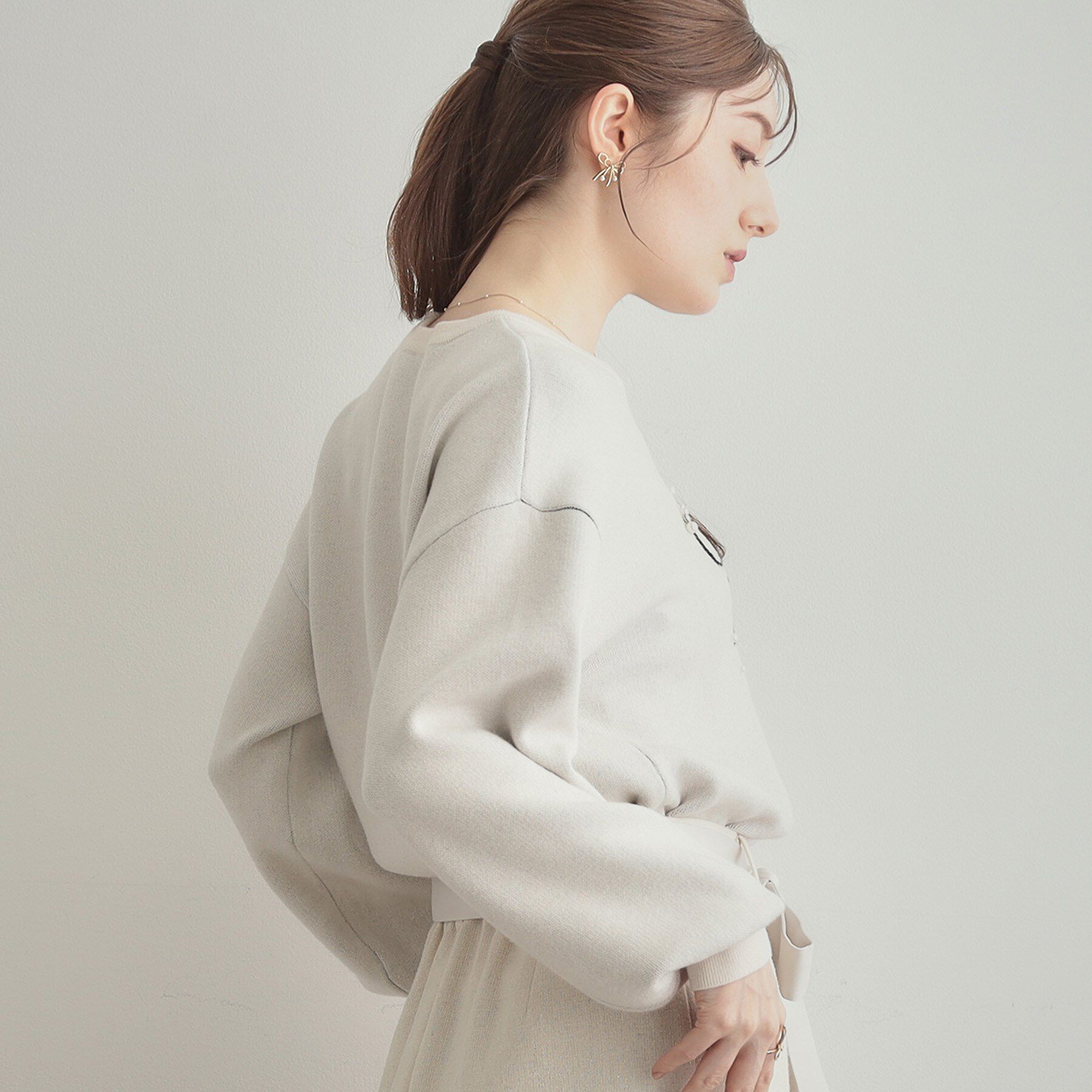 Couture broach「【パール調・ビジューデザイン】華やかロゴニット」|ニット・セーター|