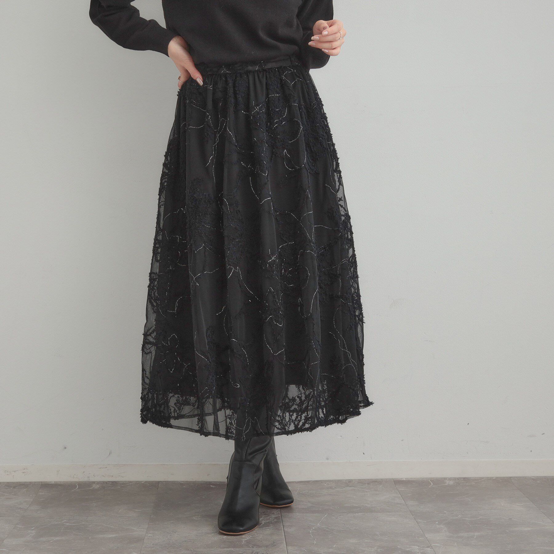 Couture broach「【ハレの日・通勤】ラメ刺繍ブークレチュールスカート」|スカート|