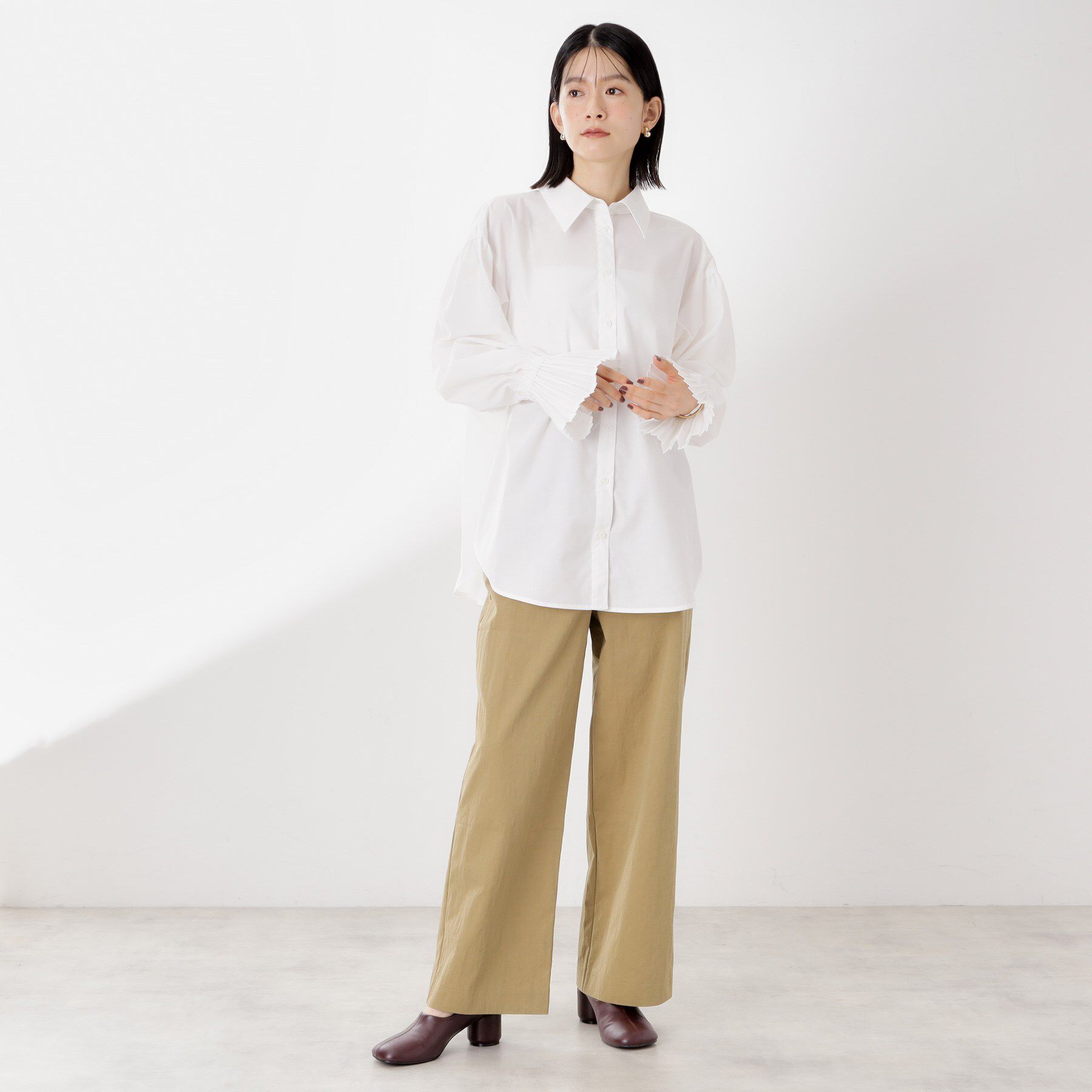 THE SHOP TK「袖プリーツ&バックシャーリングシャツ【体型カバー/洗える】」|シャツ・ブラウス|