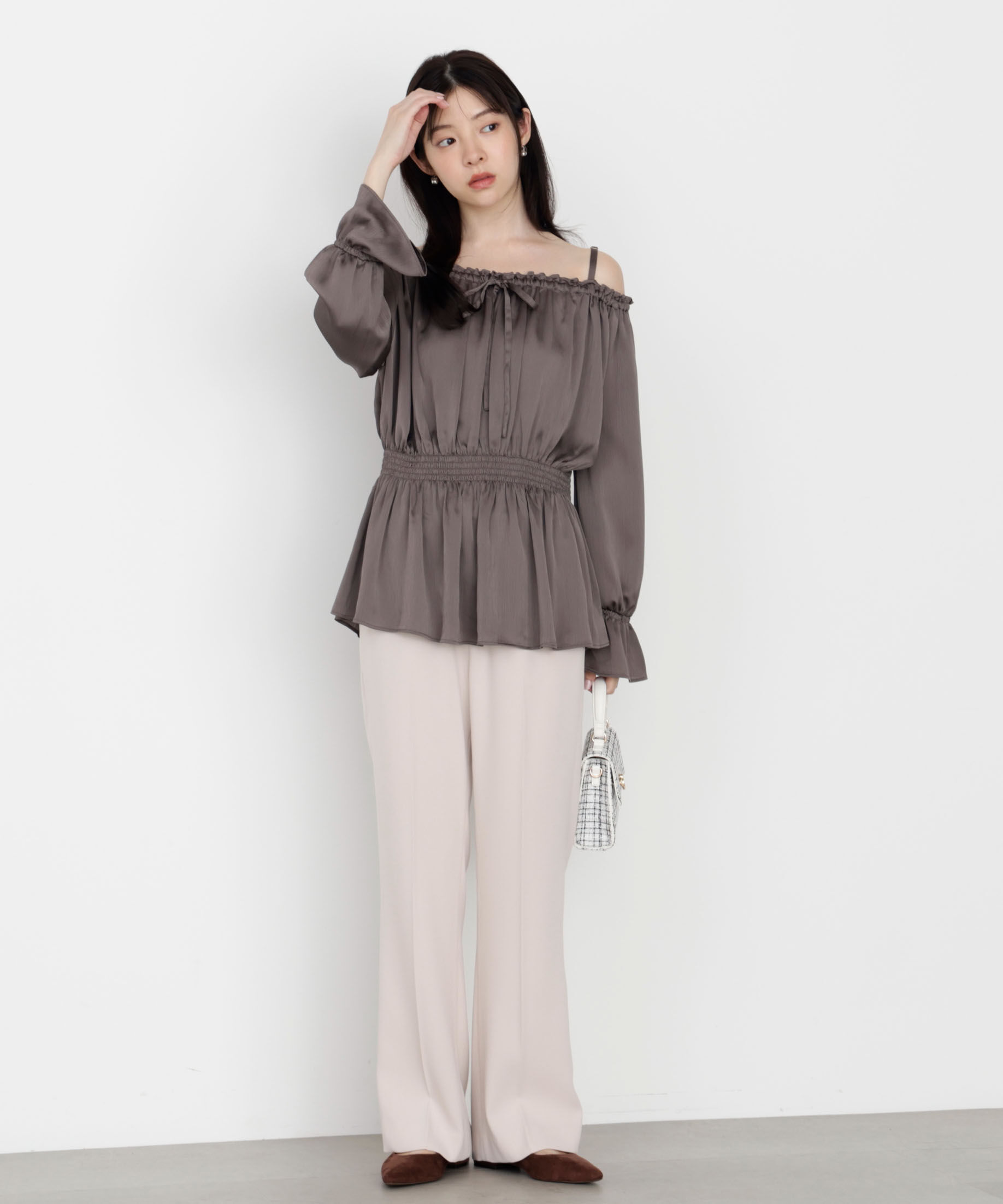 PROPORTION BODY DRESSING「《EDIT COLOGNE》＜ウォッシャブル＞リボン付きオフショルブラウス 25AW」|シャツ・ブラウス|