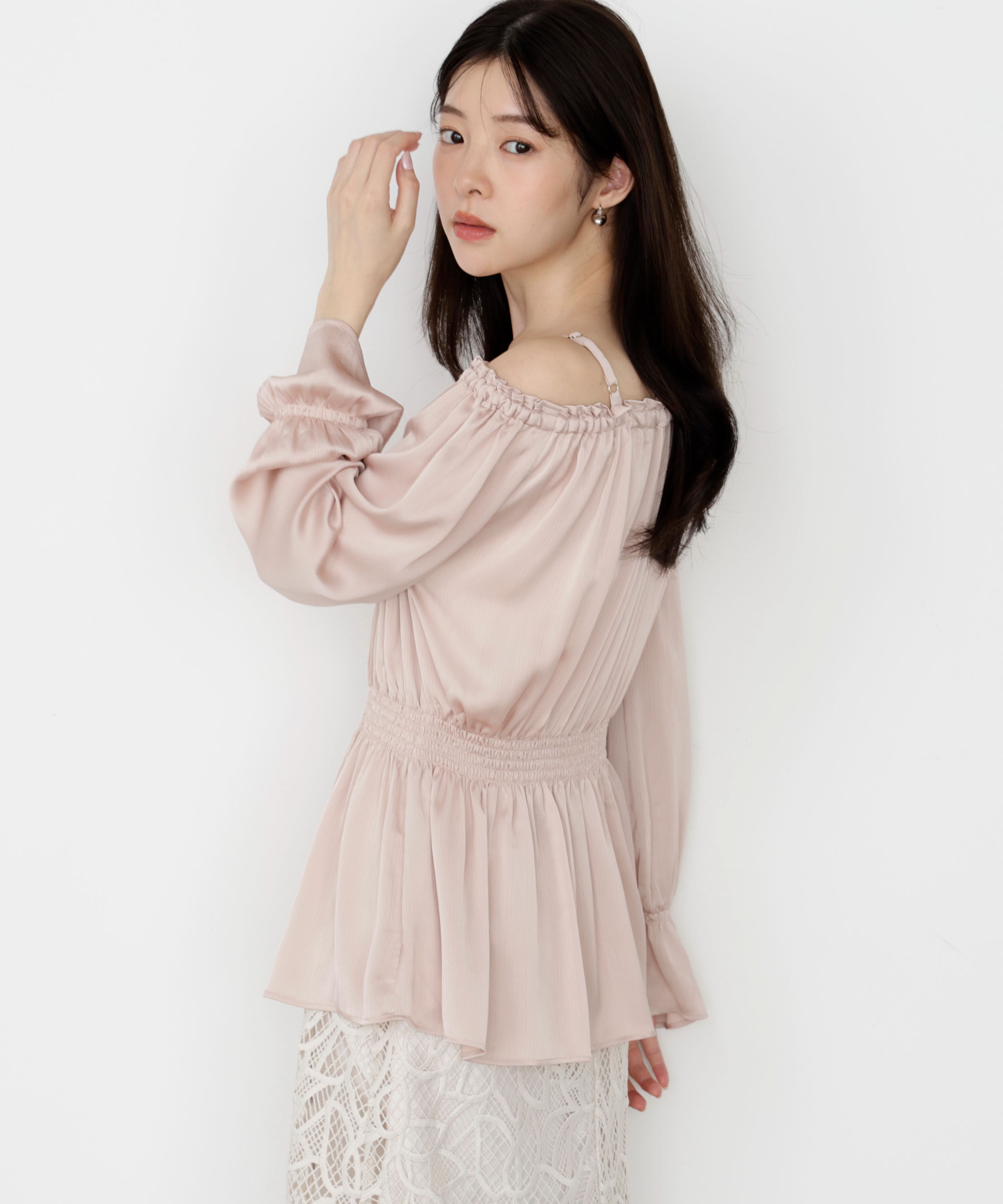 PROPORTION BODY DRESSING「《EDIT COLOGNE》＜ウォッシャブル＞リボン付きオフショルブラウス 25AW」|シャツ・ブラウス|