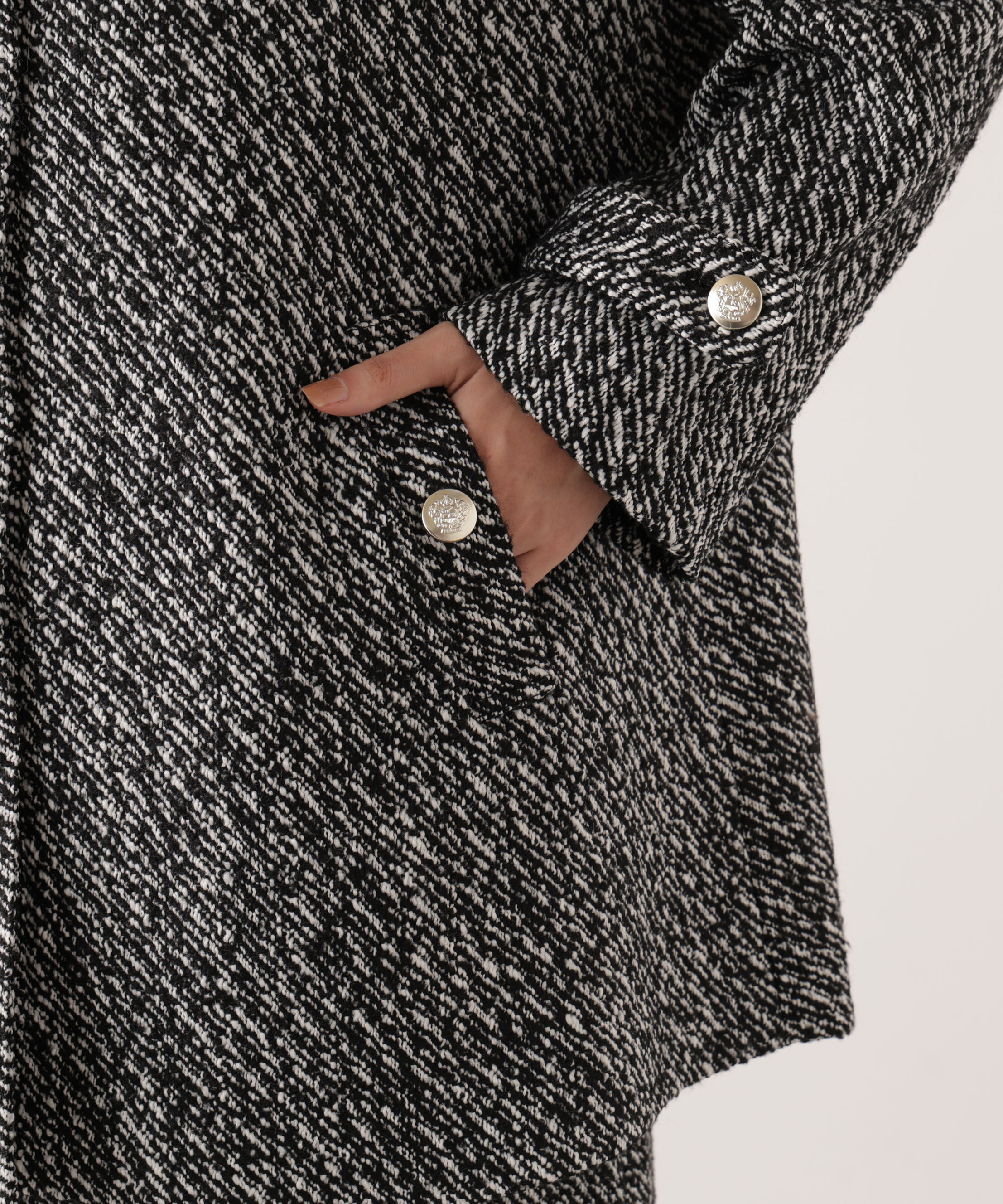 PROPORTION BODY DRESSING「金ボタン付きツイードミドルジャケット 25AW」|ブルゾン・スタジャン|