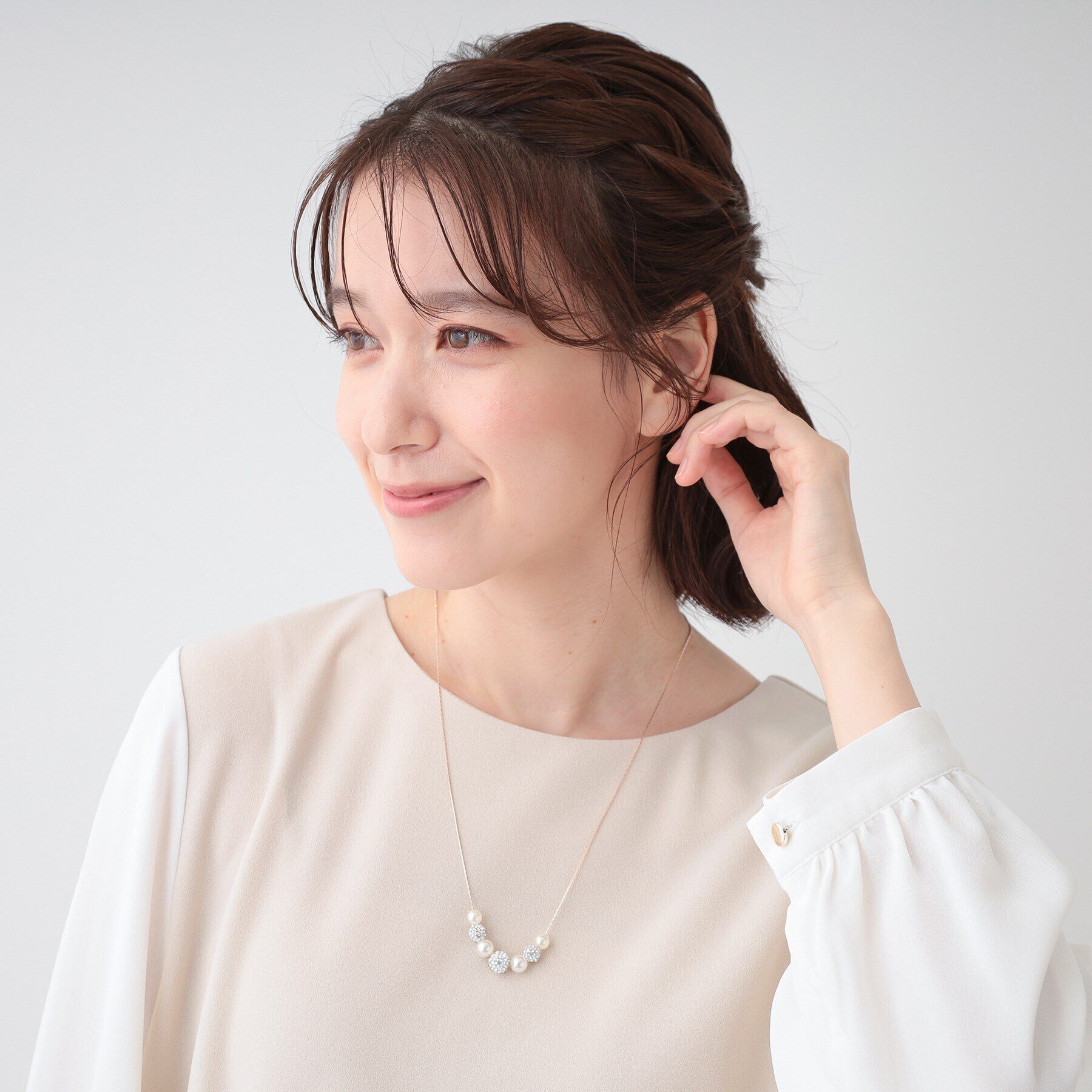 SHOO･LA･RUE「【セレモニー】ポイントパヴェボールネックレス」|ネックレス|