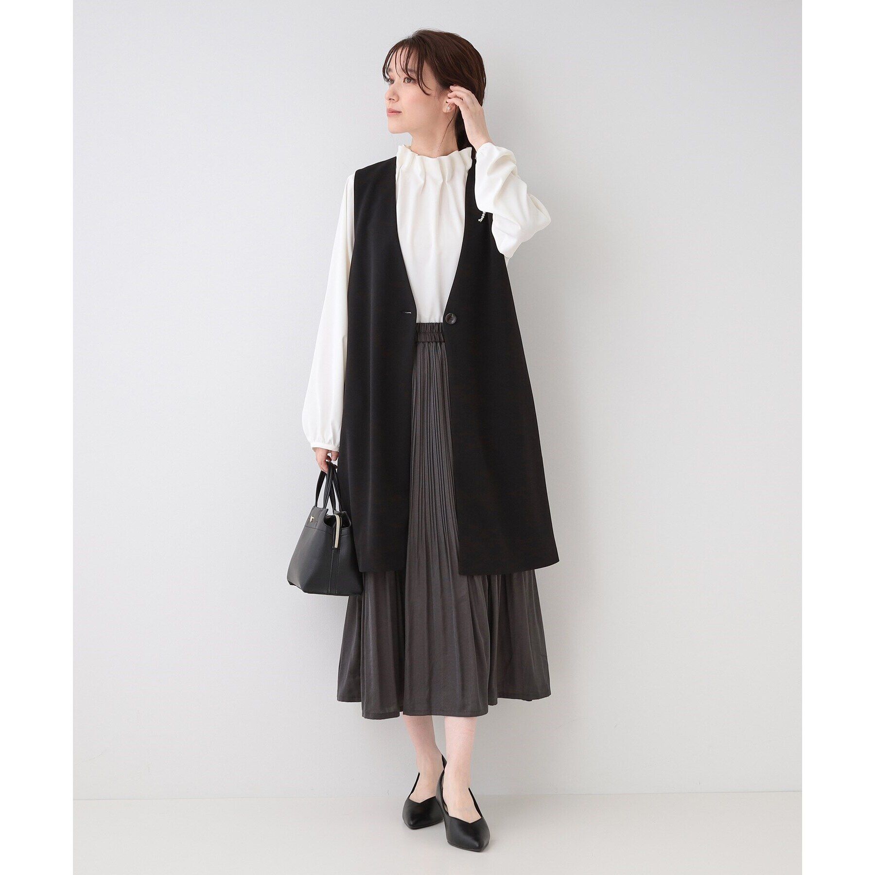 SHOO･LA･RUE「【セレモニーにも】ひらりと揺れる上品シルエット サテンプリーツスカート」|スカート|