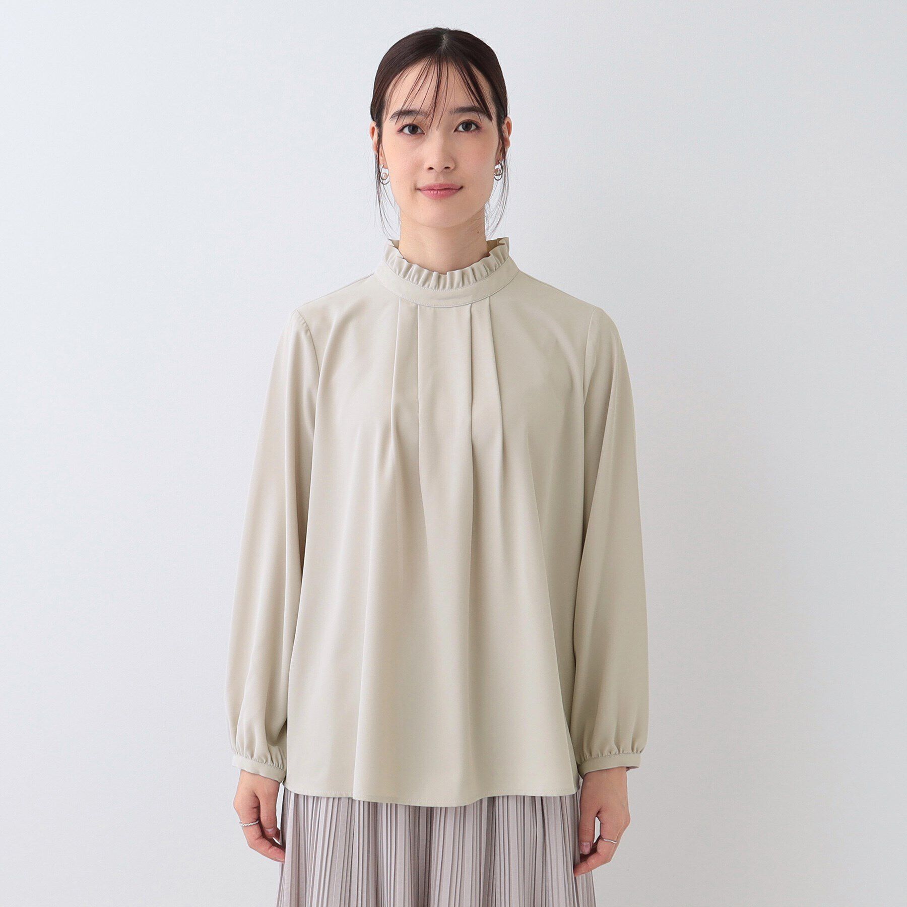 SHOO･LA･RUE「【S-3L/洗える/セレモニー】さらり軽やか スタンドカラー フリルブラウス」|シャツ・ブラウス|