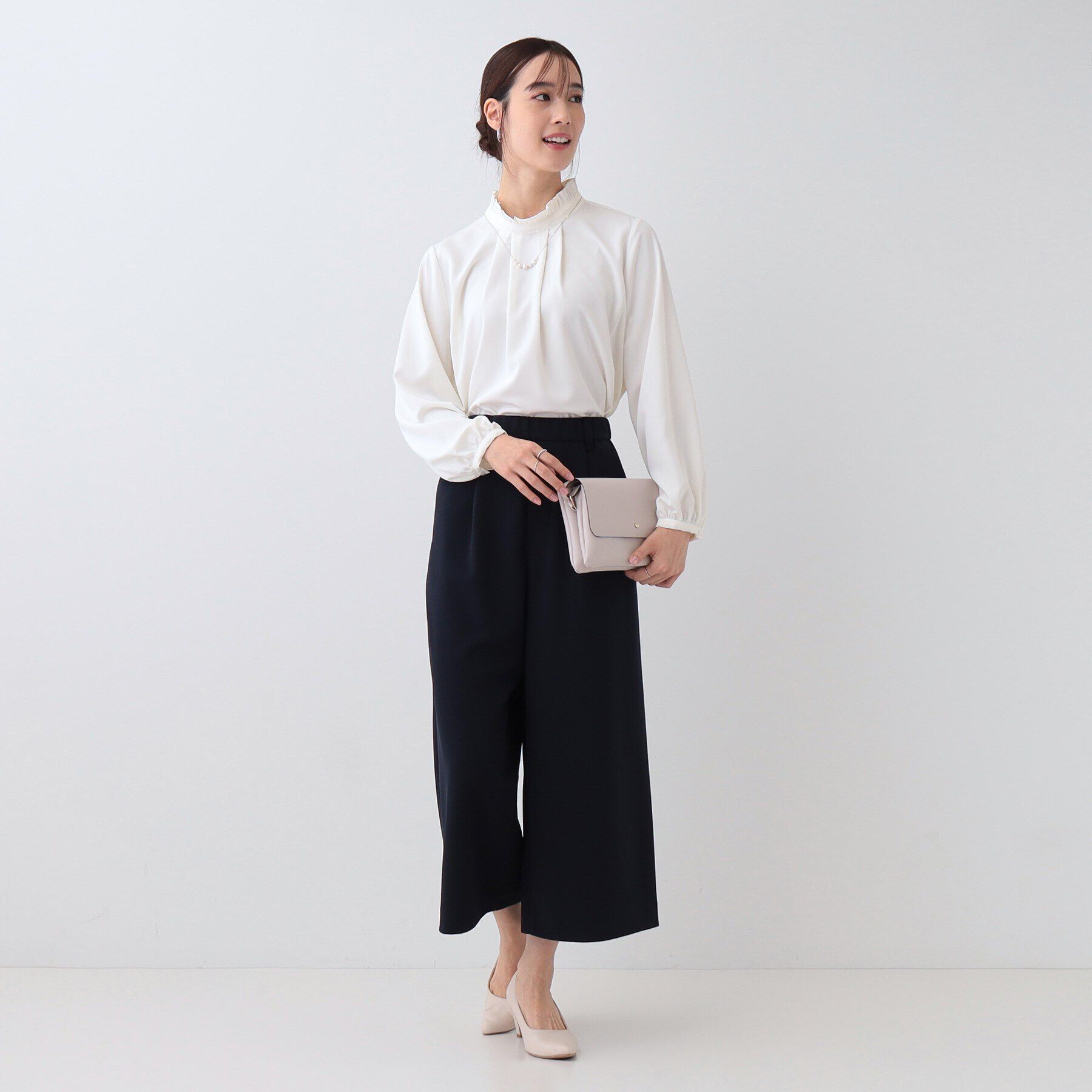 SHOO･LA･RUE「【S-3L/洗える/セレモニー】さらり軽やか スタンドカラー フリルブラウス」|シャツ・ブラウス|