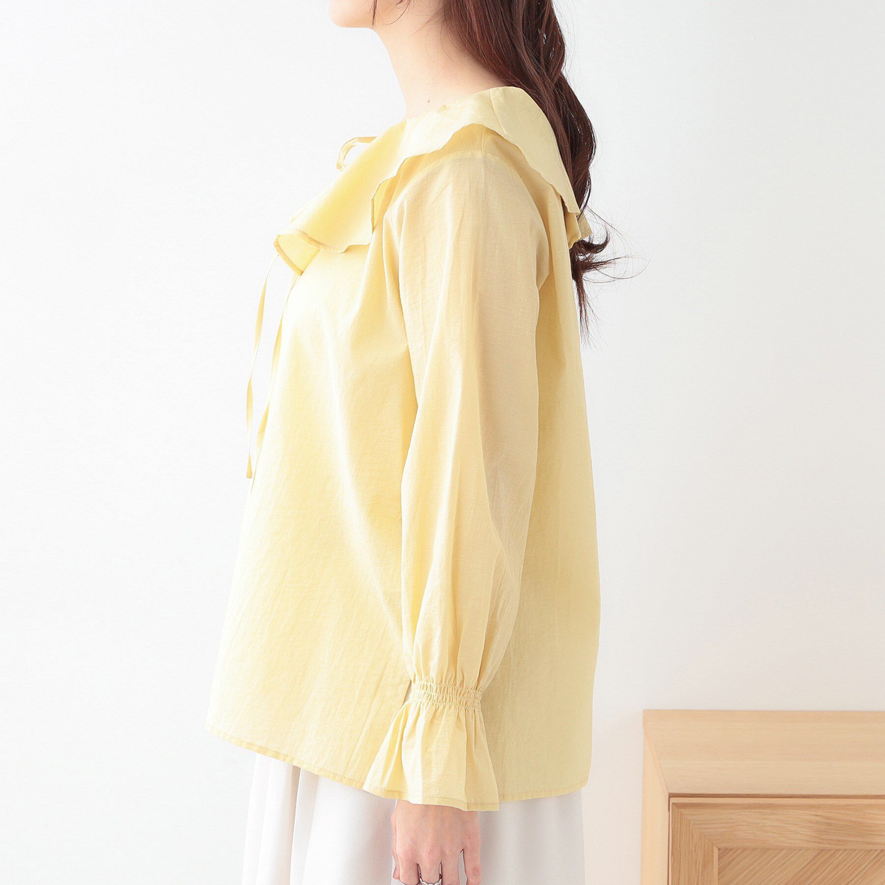 SHOO･LA･RUE「【洗える/S-LL】甘すぎない大人のフリルブラウス」|シャツ・ブラウス|