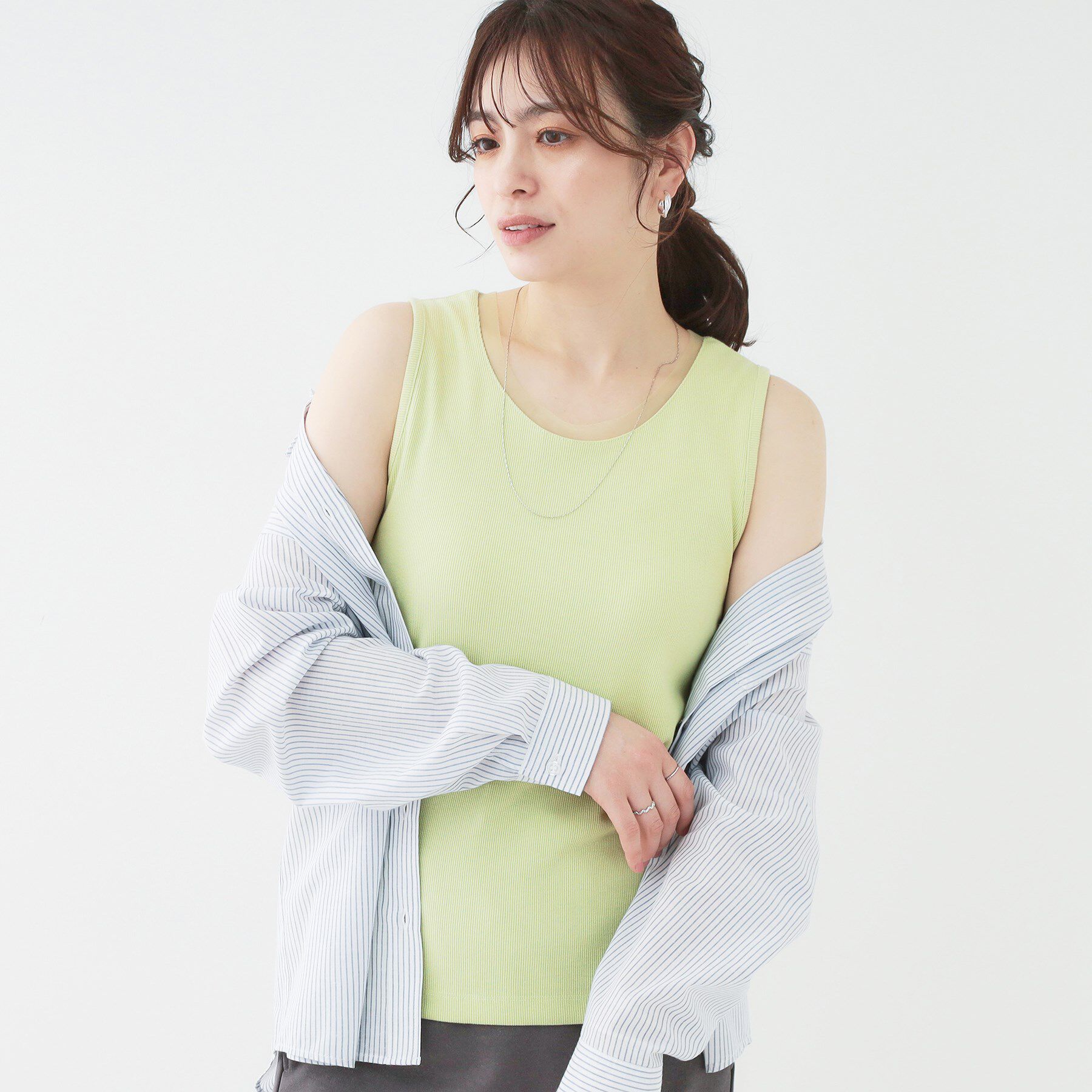 SHOO･LA･RUE「【洗える/S-LL】シアーネックがこなれ見え リブタンクトップ」|Tシャツ・カットソー|ライトグリーン(02