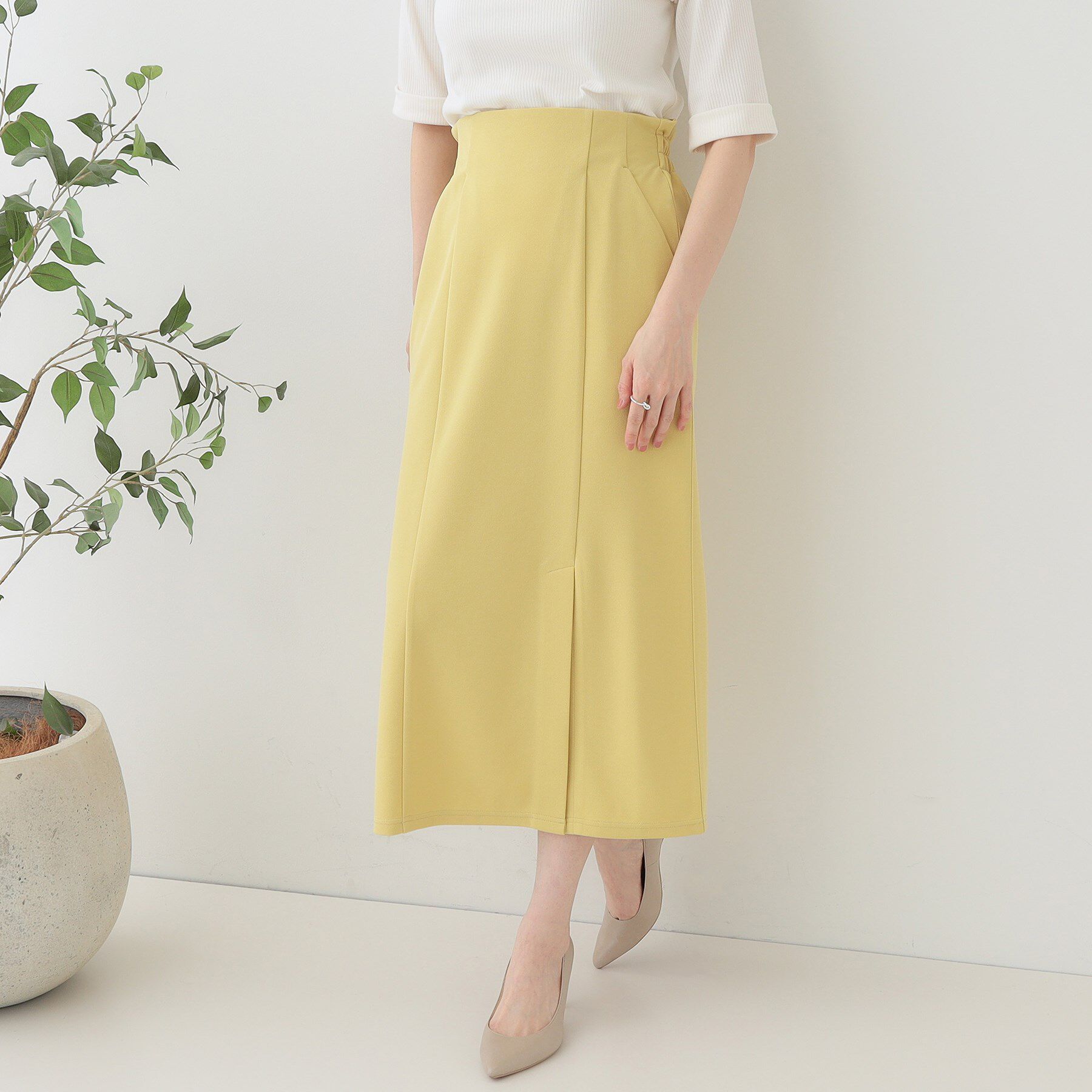 SHOO･LA･RUE「【洗える】洗濯後しわになりにくい カットジョーゼット ナロースカート」|スカート|イエロー(031)