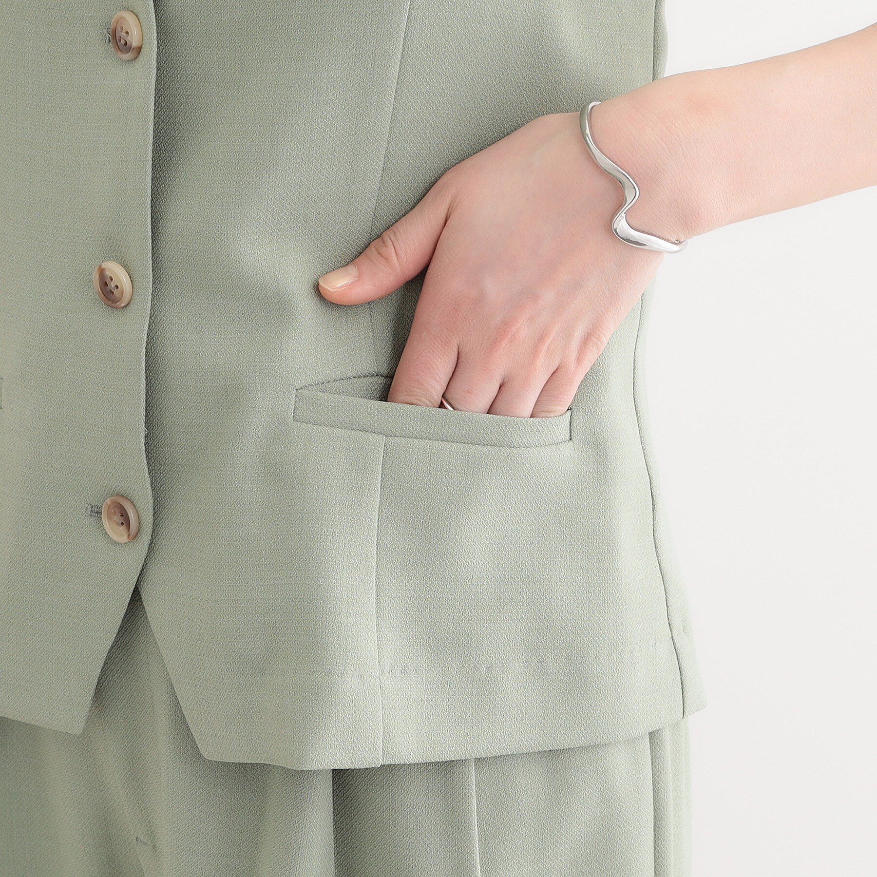 SHOO･LA･RUE「【セットアップ可】コーデが華やぐ 大人の麻調キャミビスチェ」|ベスト・ジレ|