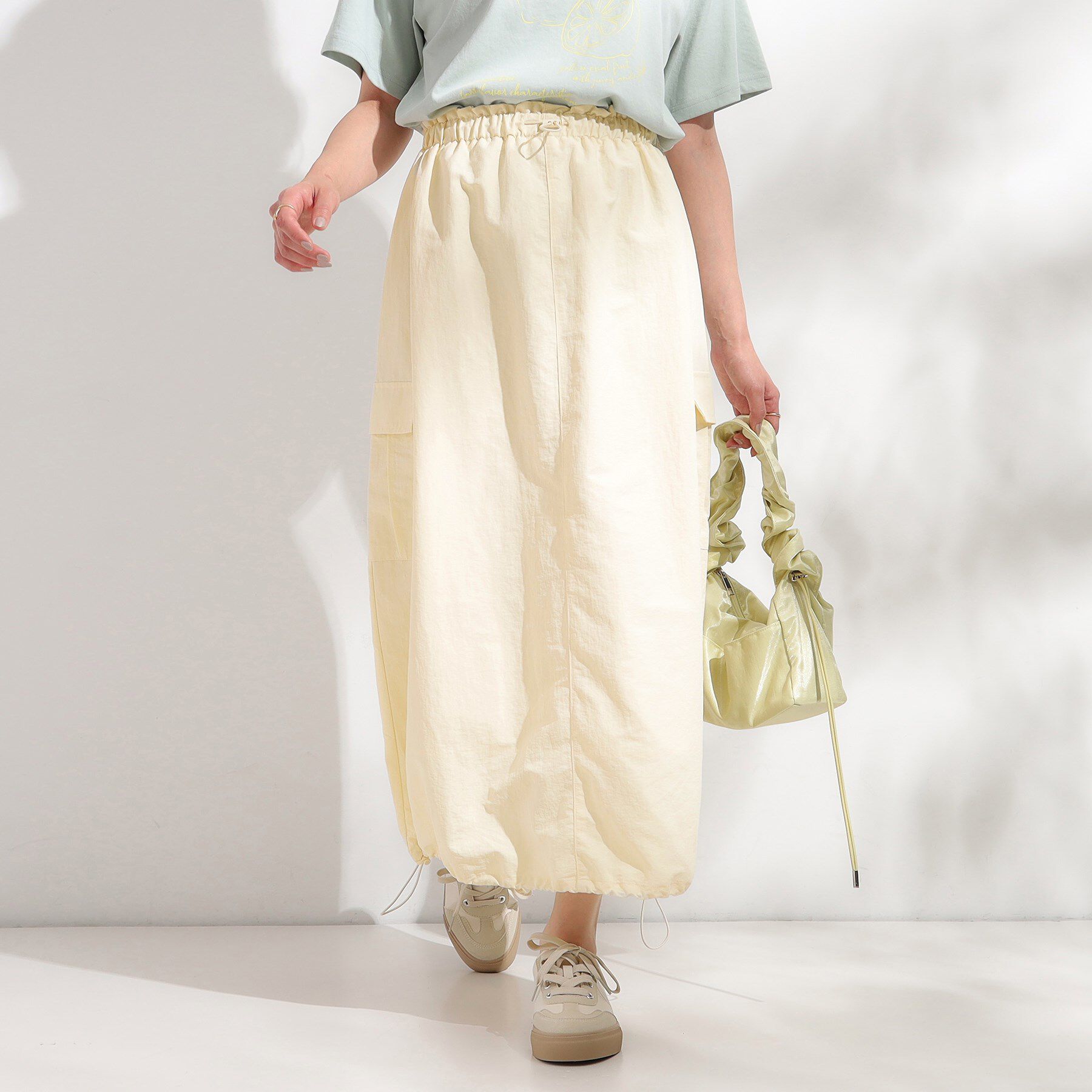 SHOO･LA･RUE「【2WAY/S-LL】バルーンシルエットにもなる ナイロンカーゴスカート」|スカート|アイボリー(004)