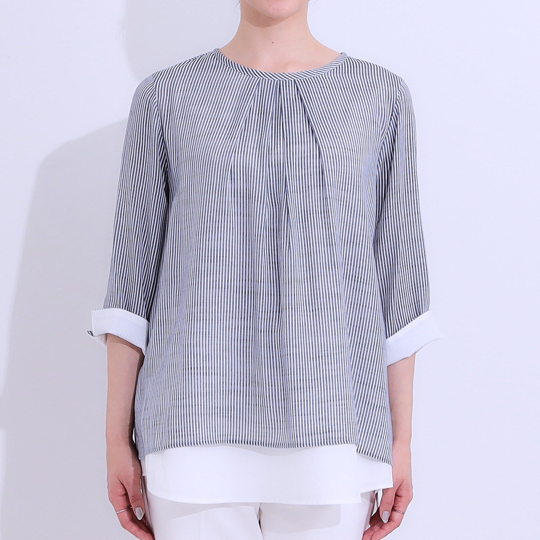 SHOO･LA･RUE「【洗える/S-LL】一枚でサマ見え お袖折り返し 裾レイヤードトップス」|Tシャツ・カットソー|