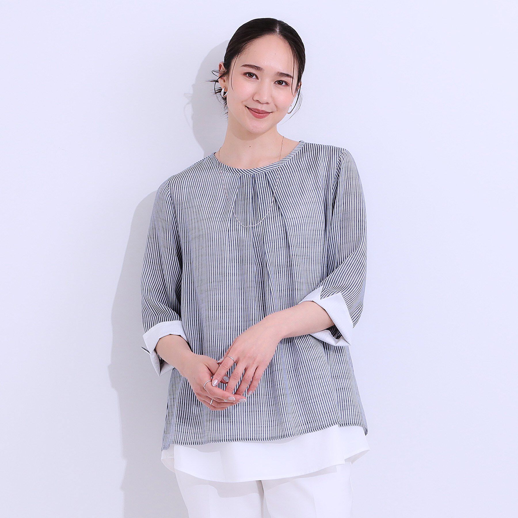 SHOO･LA･RUE「【洗える/S-LL】一枚でサマ見え お袖折り返し 裾レイヤードトップス」|Tシャツ・カットソー|