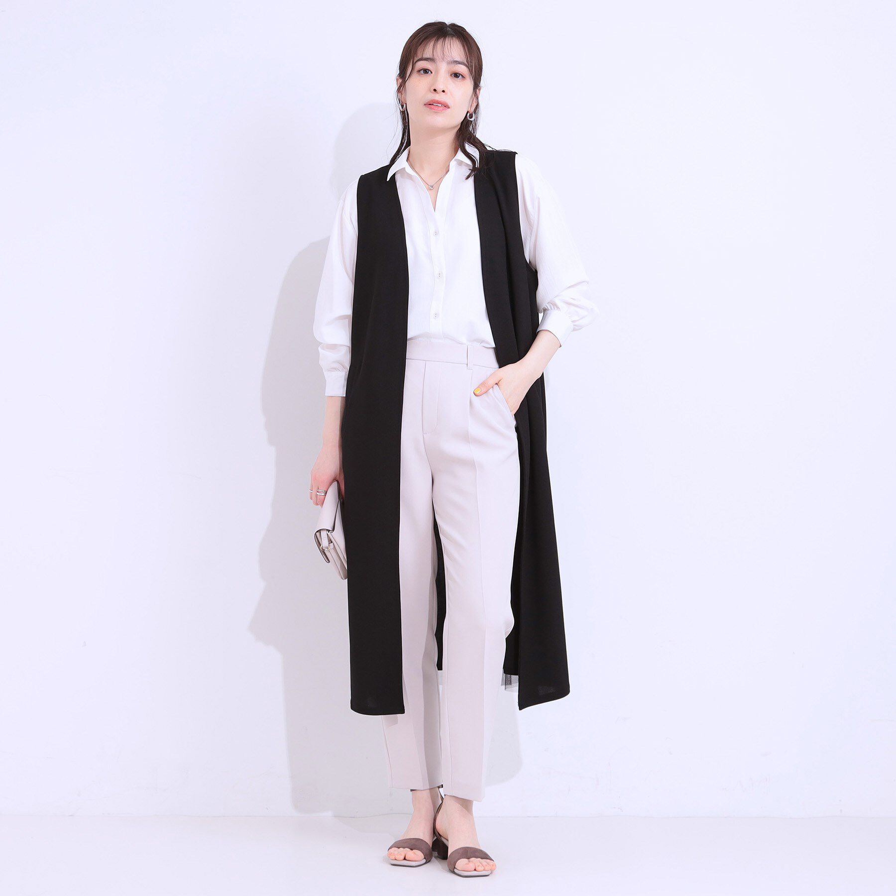 SHOO･LA･RUE「旬を取り入れながら体型カバー ボタンレスエアリージレ」|ベスト・ジレ|