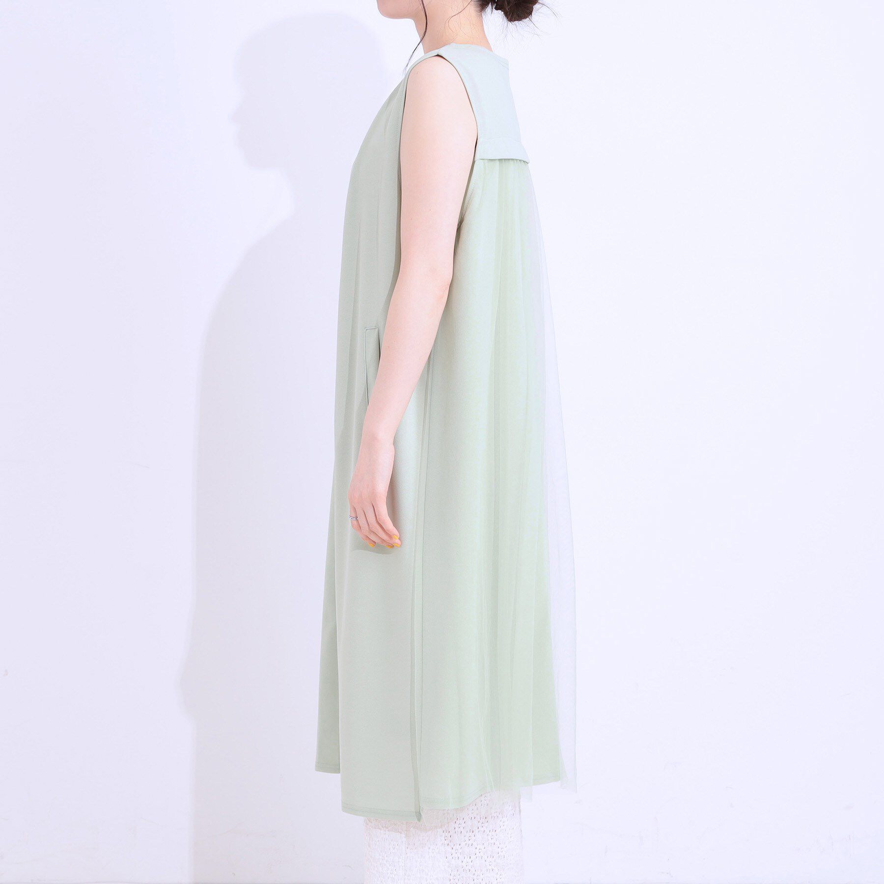 SHOO･LA･RUE「旬を取り入れながら体型カバー ボタンレスエアリージレ」|ベスト・ジレ|