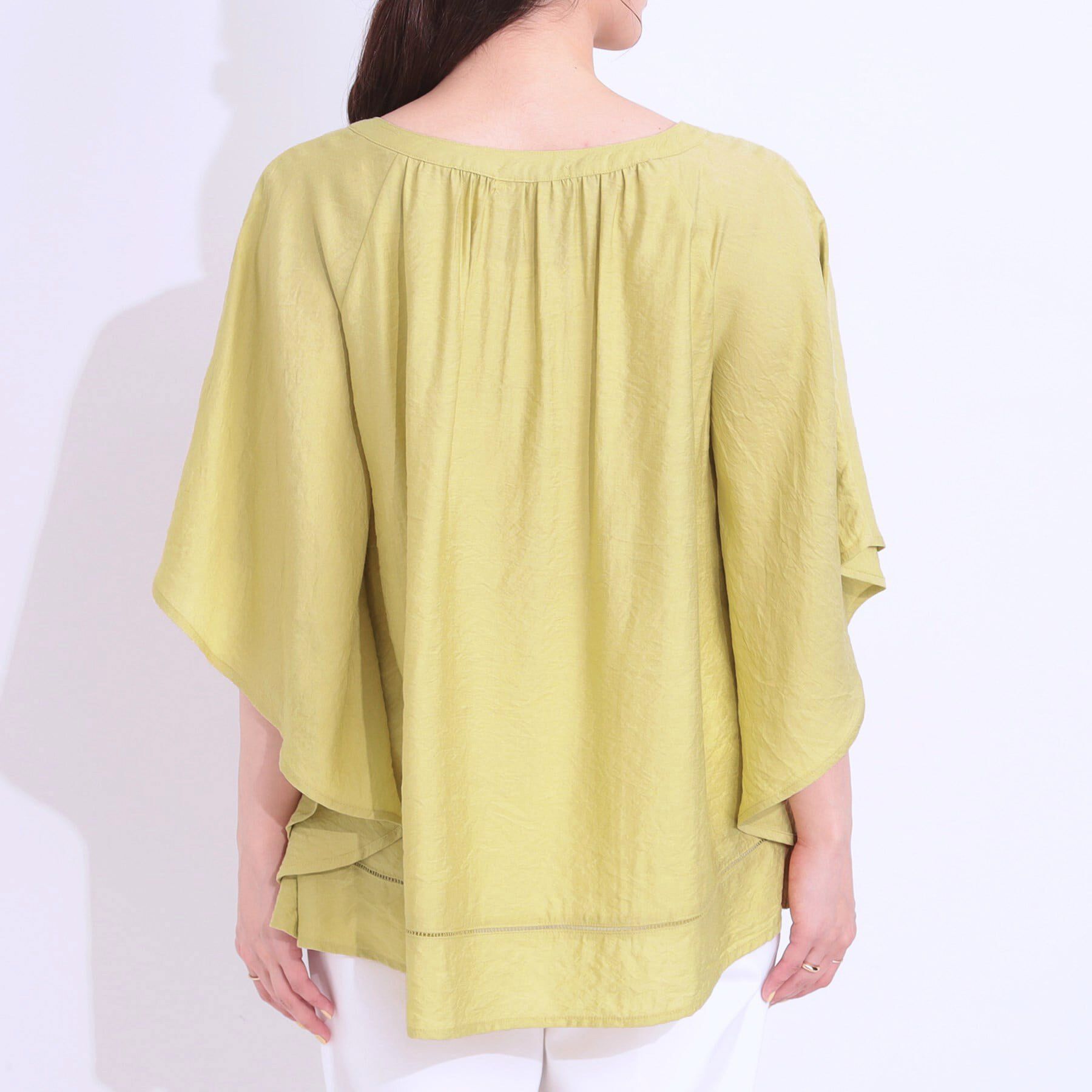 SHOO･LA･RUE「【洗える/ひんやり】涼しく体型カバー お袖フレア ドレープブラウス」|シャツ・ブラウス|
