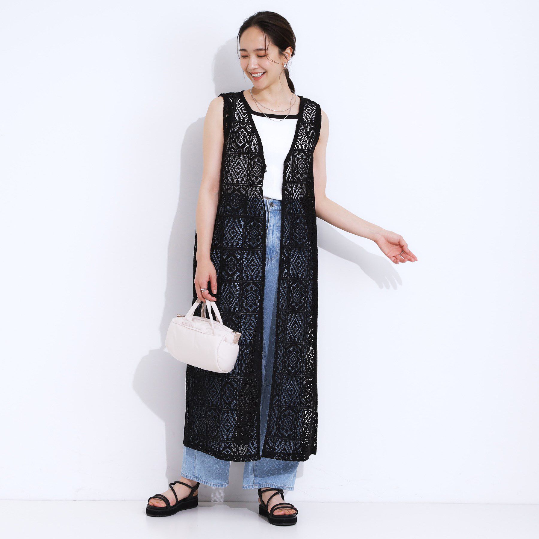 SHOO･LA･RUE「【S-LL】羽織るだけでサマ見え レース風の柄が華やかなロングジレ」|ベスト・ジレ|