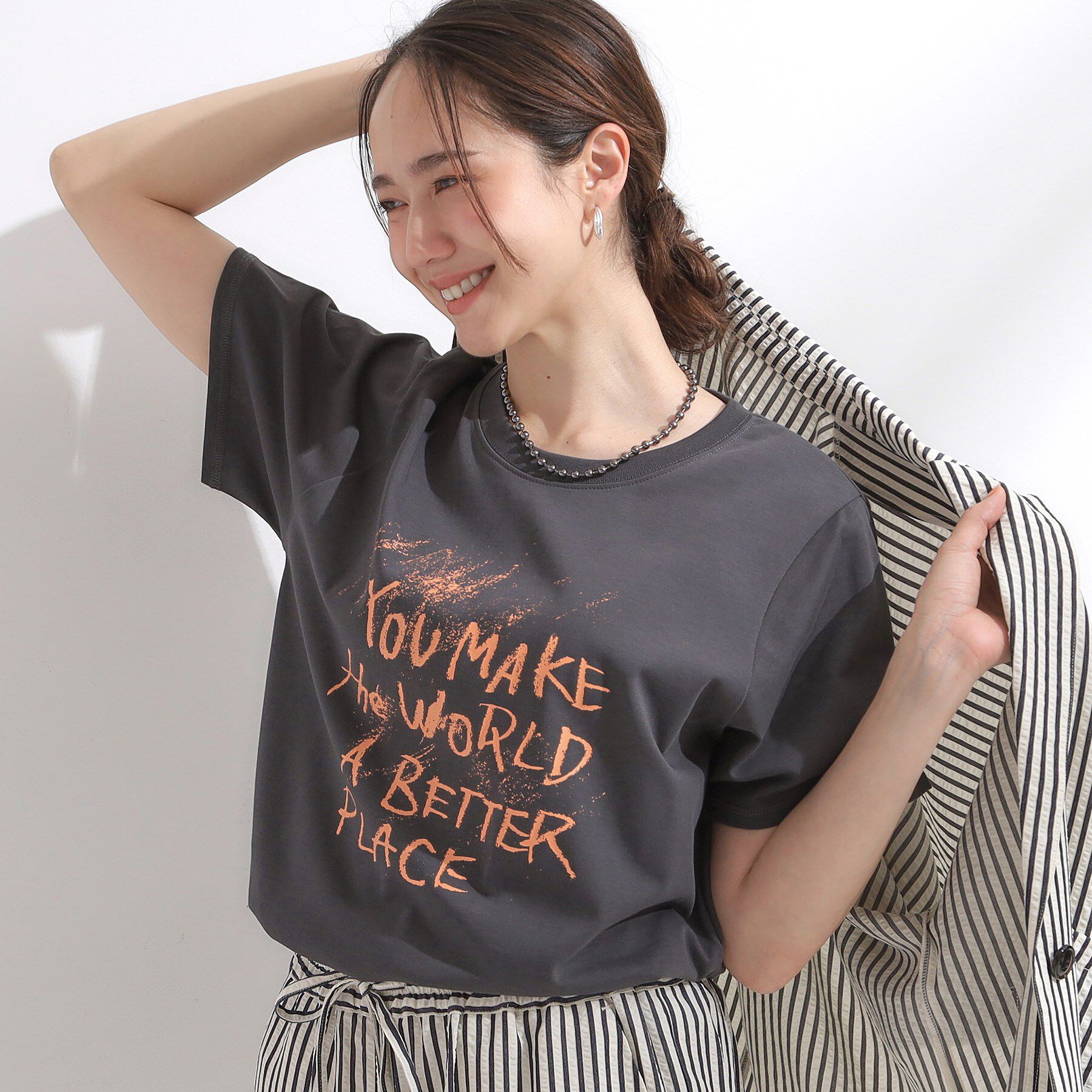 SHOO･LA･RUE「【S-LL/ひんやり/汗ジミ軽減/UVカット】グラフィックアソートTシャツ」|Tシャツ・カットソー|チャコールグレー(4